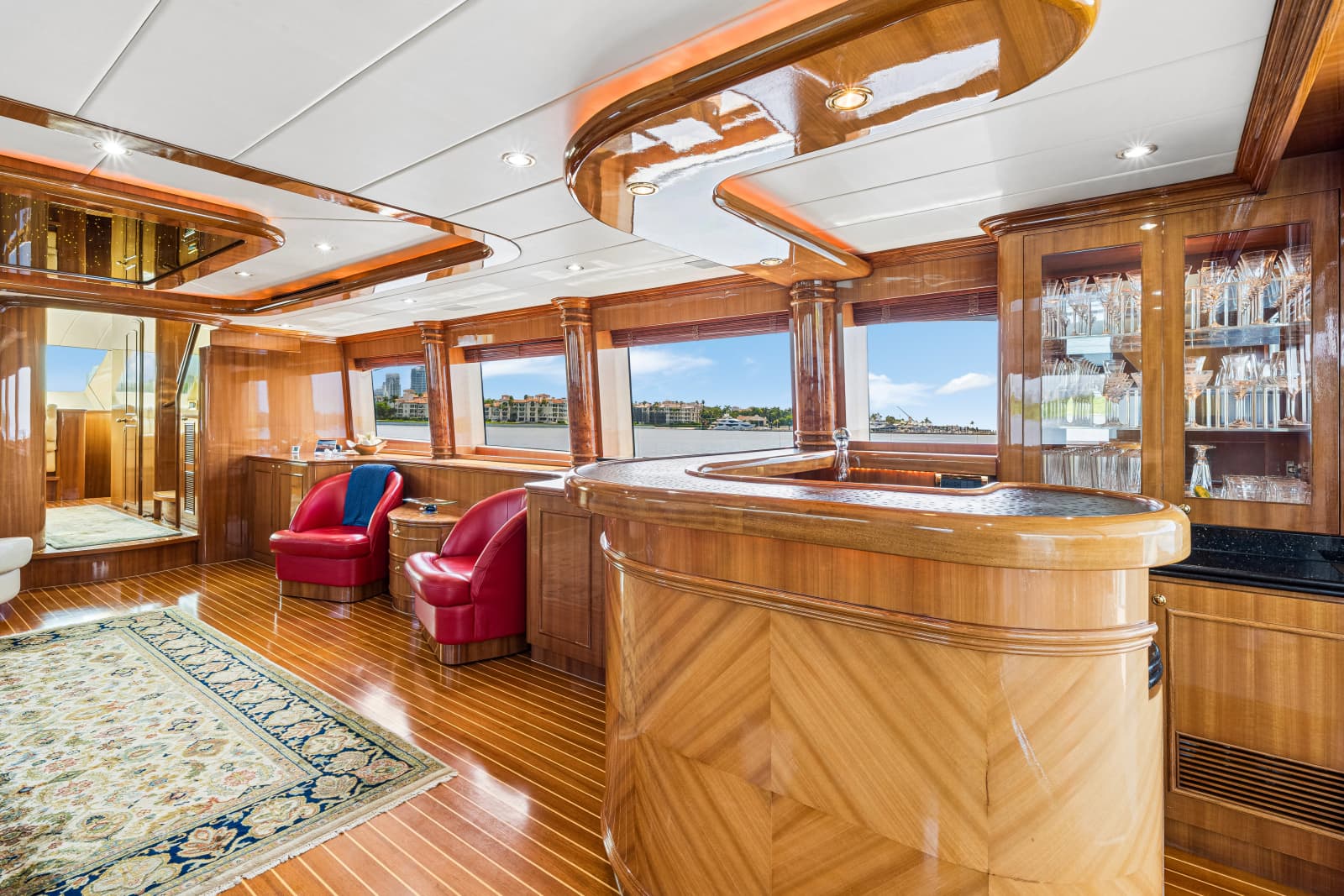 2006 Horizon 82 Skylounge - Photo 13