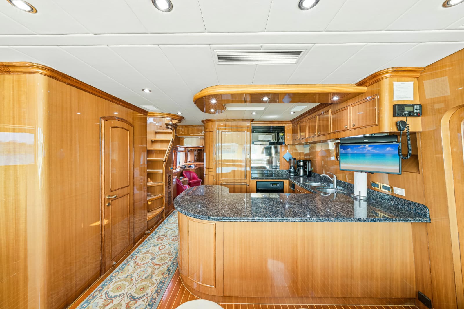 2006 Horizon 82 Skylounge - Photo 25