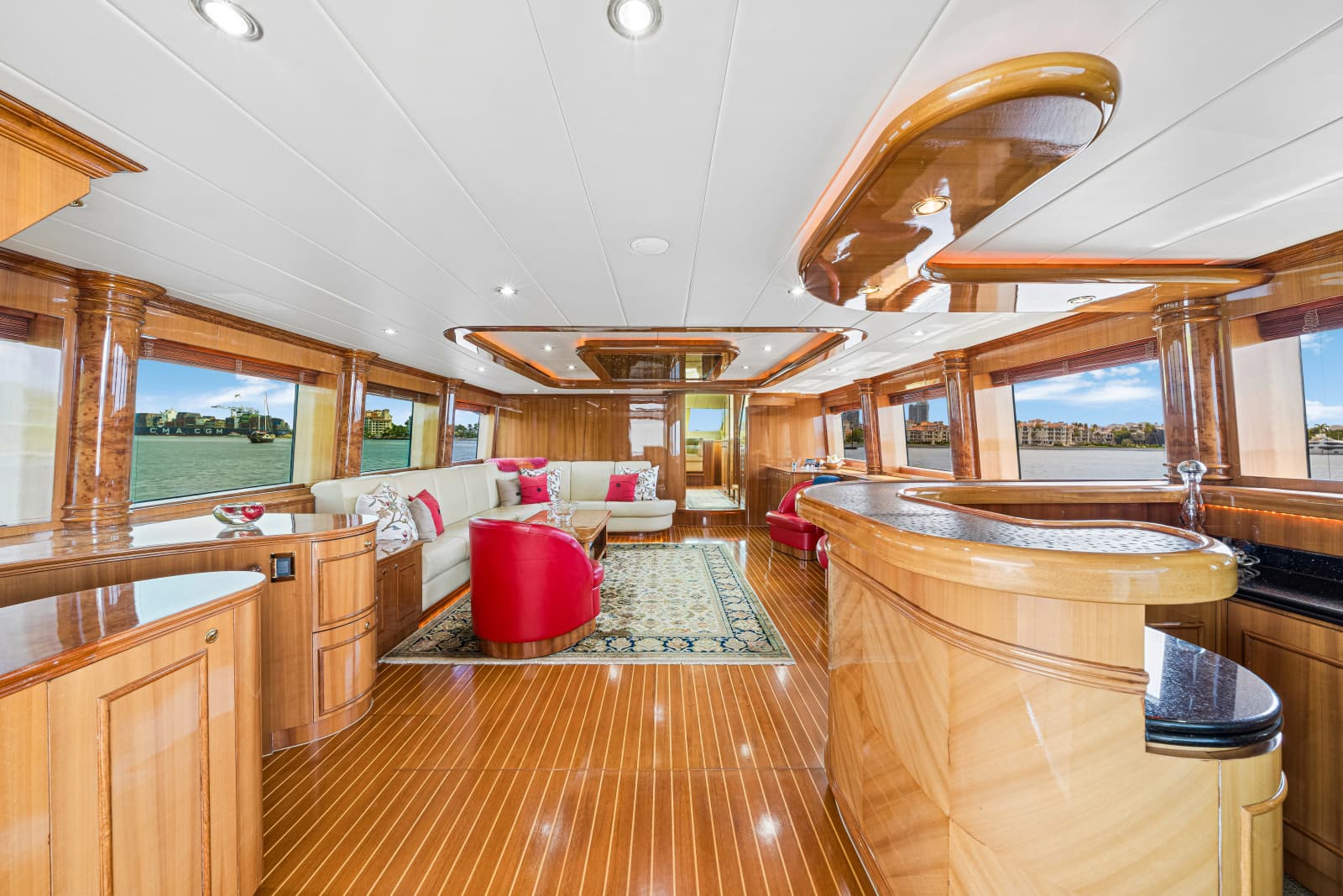2006 Horizon 82 Skylounge - Photo 12
