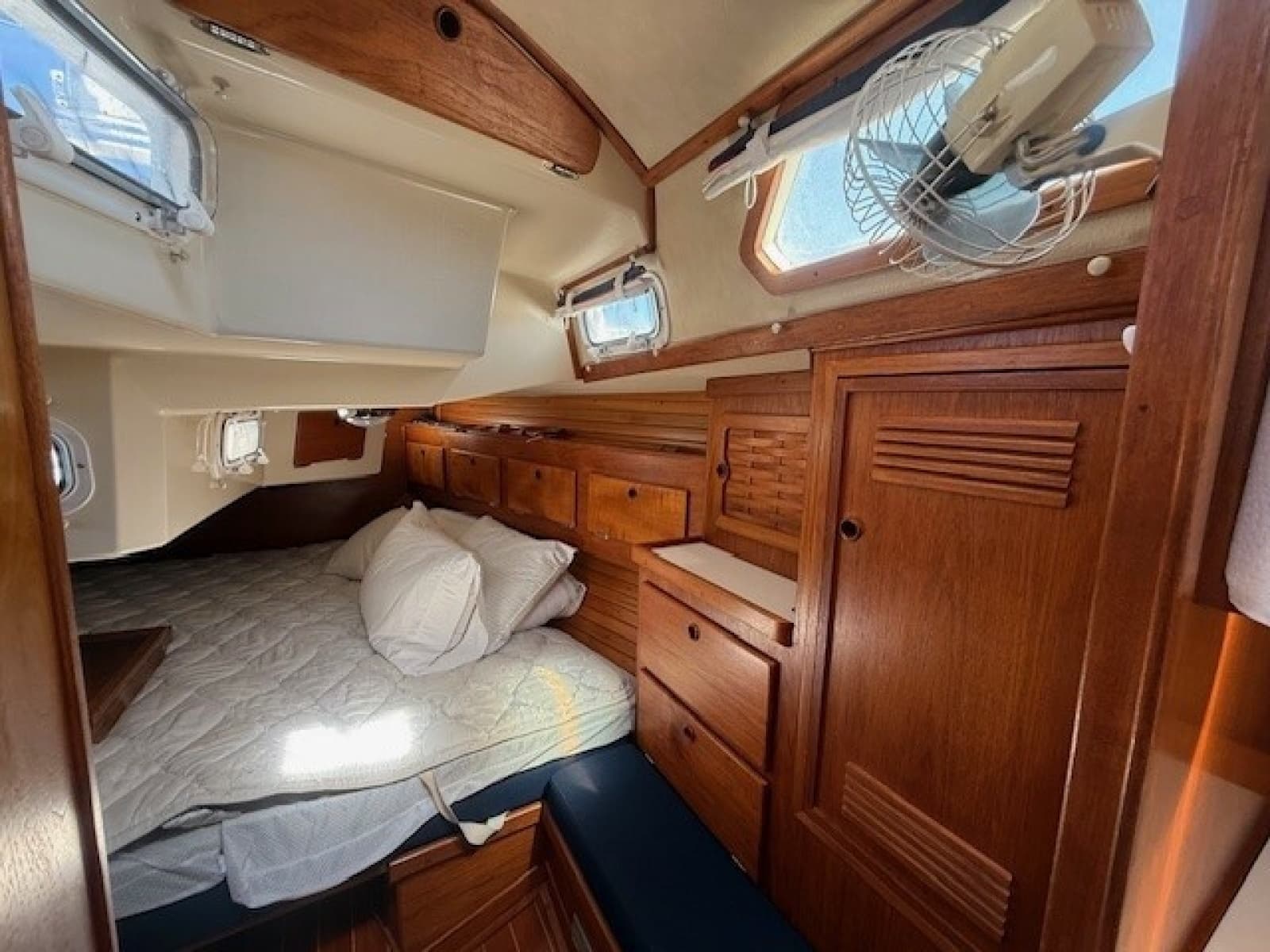1988 Sabre 42 CN Sloop - Photo 31