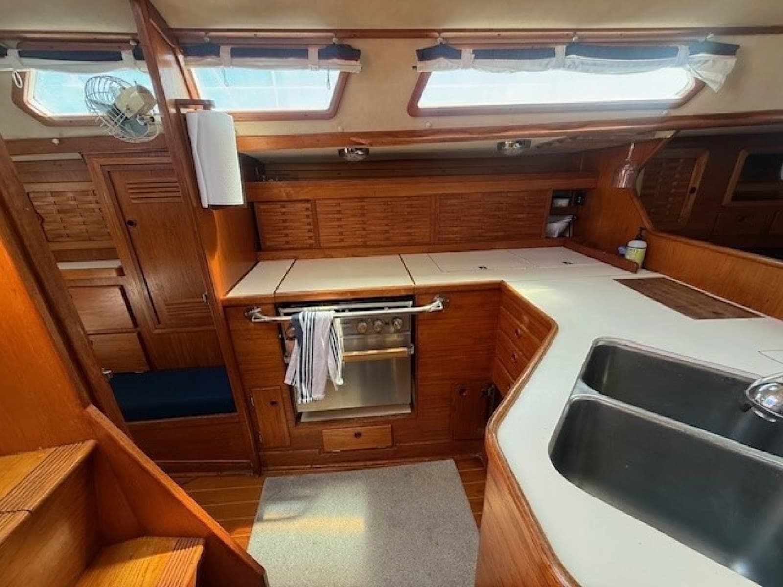 1988 Sabre 42 CN Sloop - Photo 38