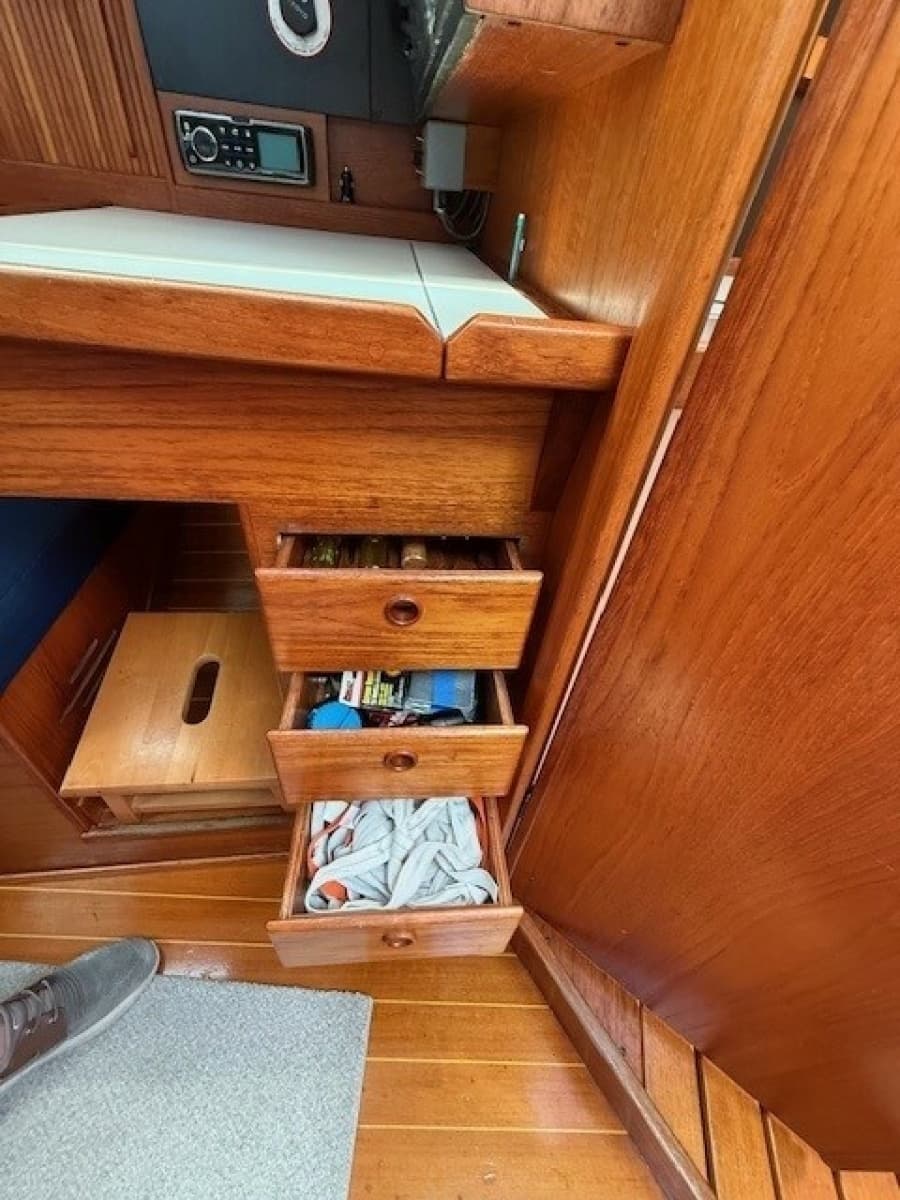 1988 Sabre 42 CN Sloop - Photo 10