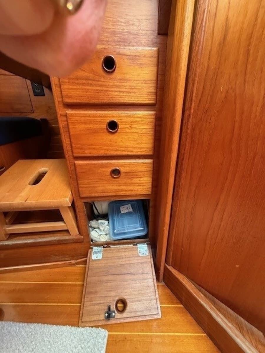 1988 Sabre 42 CN Sloop - Photo 11