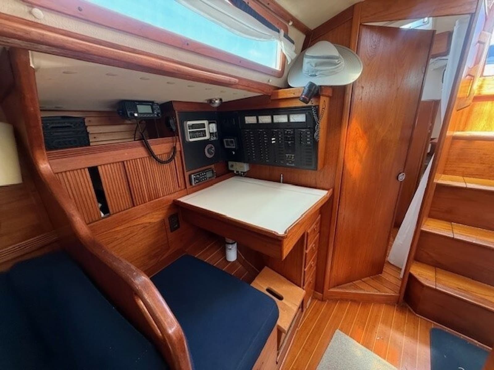 1988 Sabre 42 CN Sloop - Photo 40