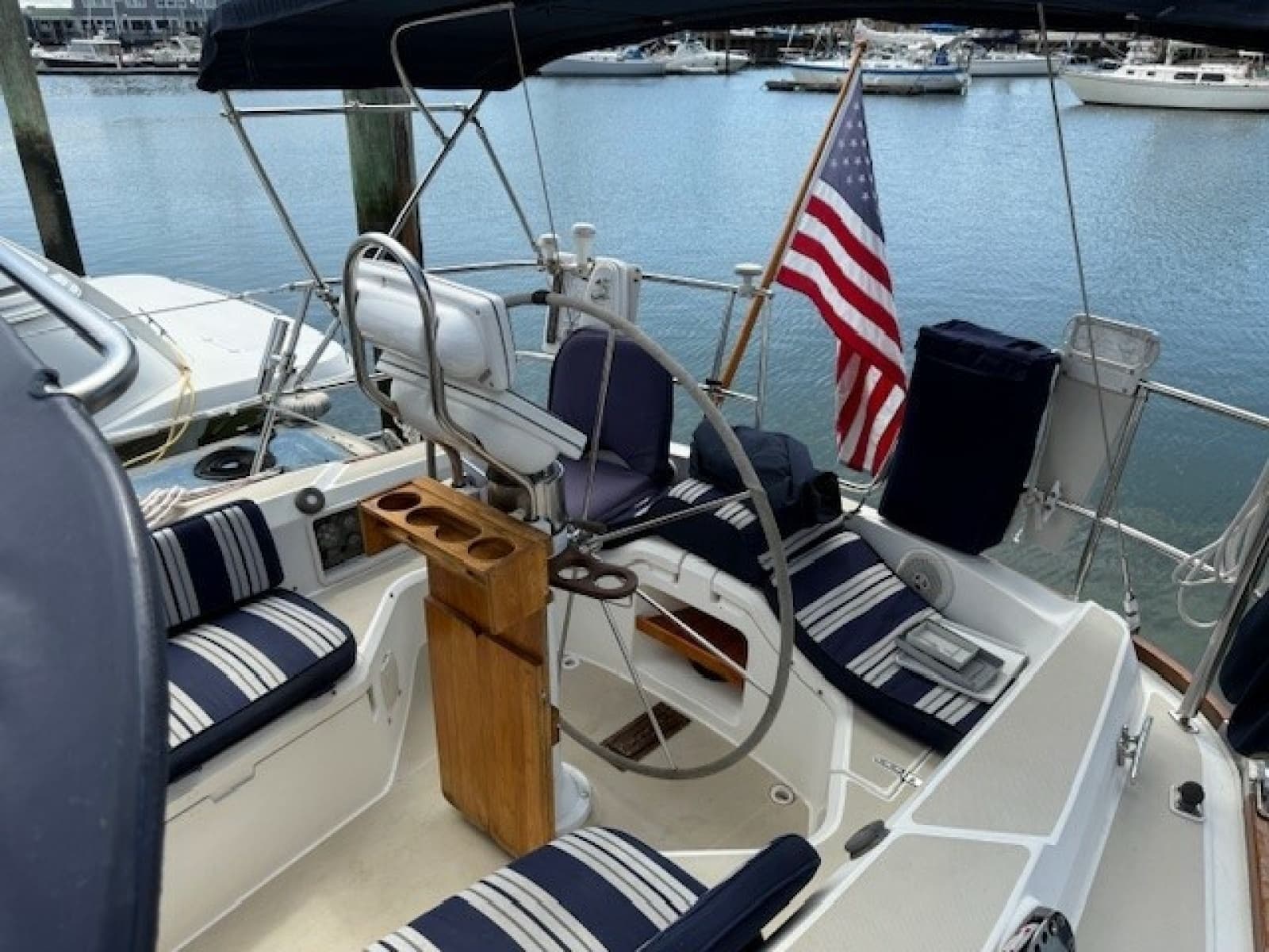 1998 Sabre 402 - Photo 37