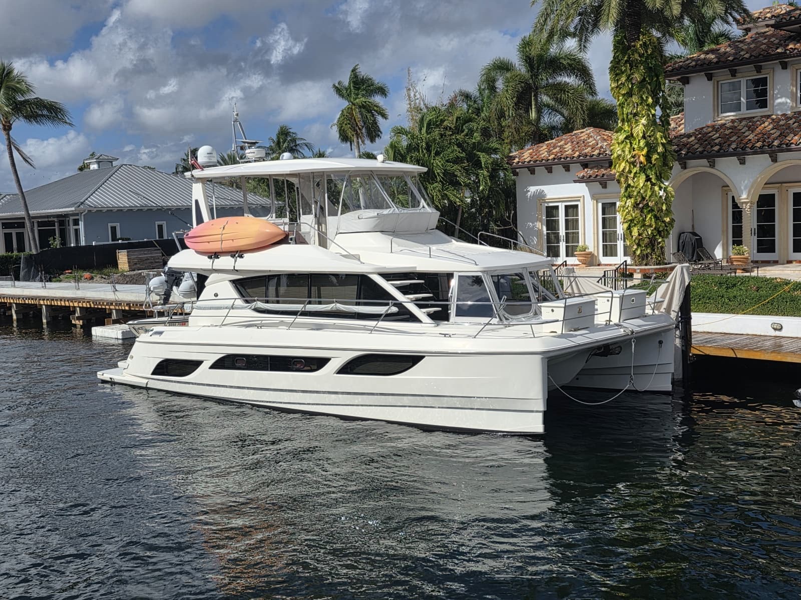 2016 Aquila 48 - Photo 1