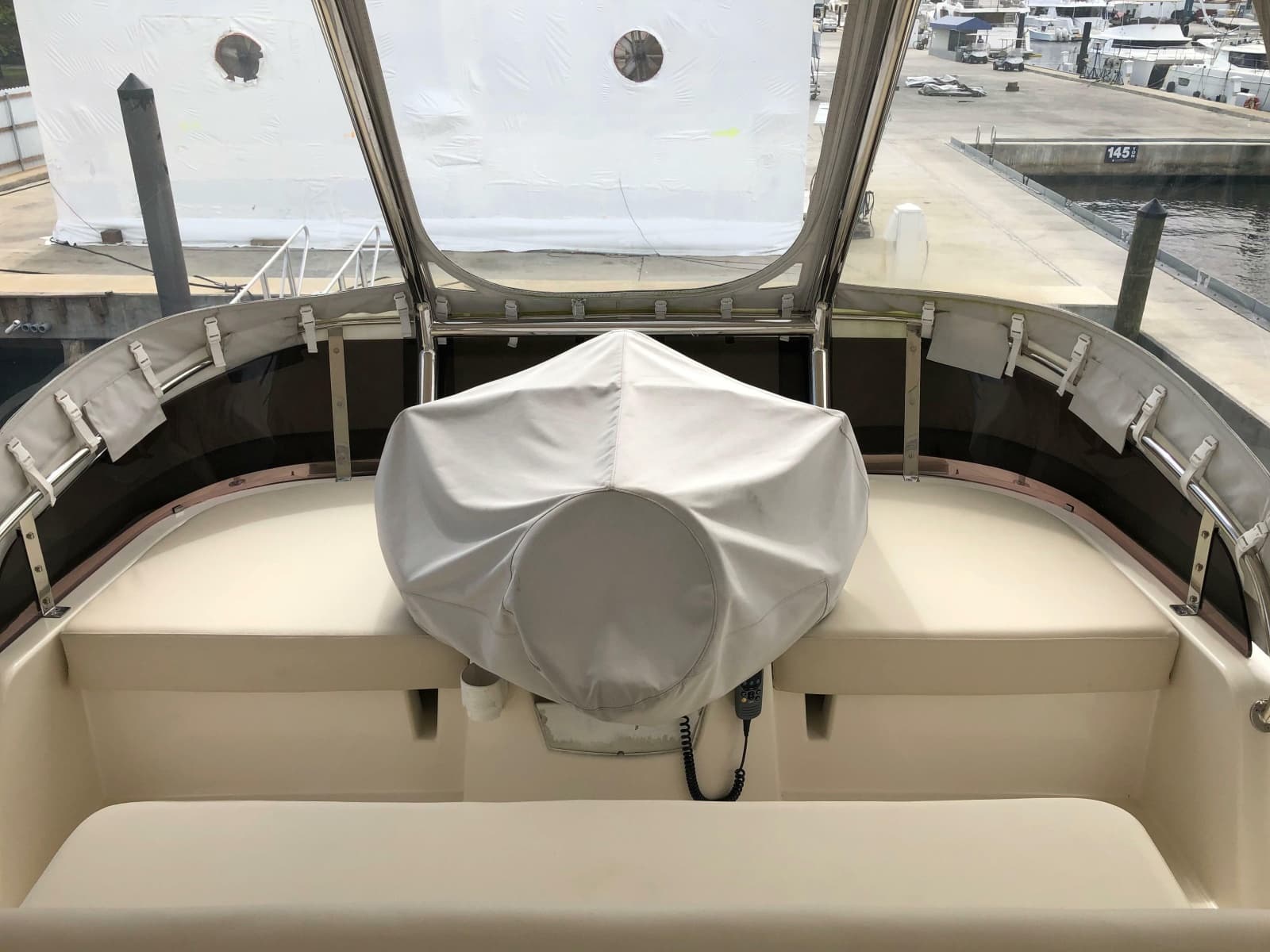 2016 Aquila 48 - Photo 37