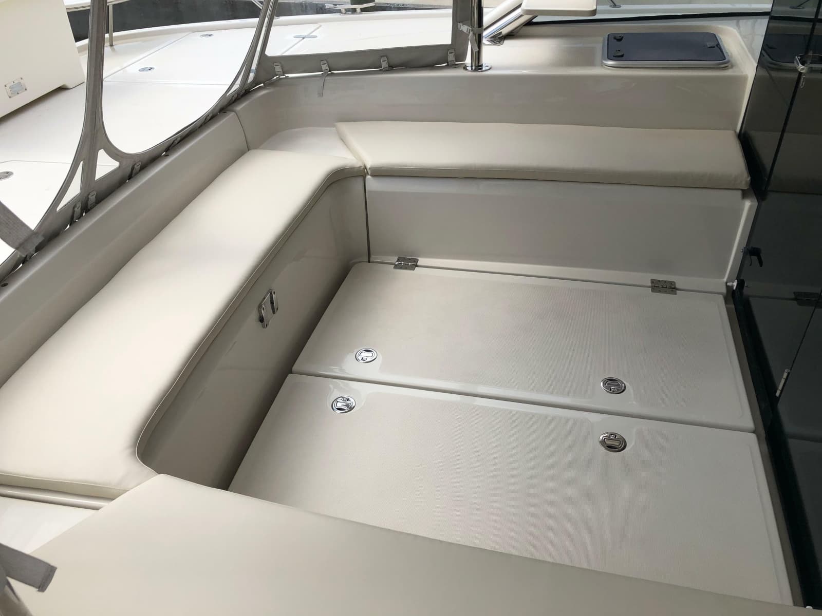 2016 Aquila 48 - Photo 33