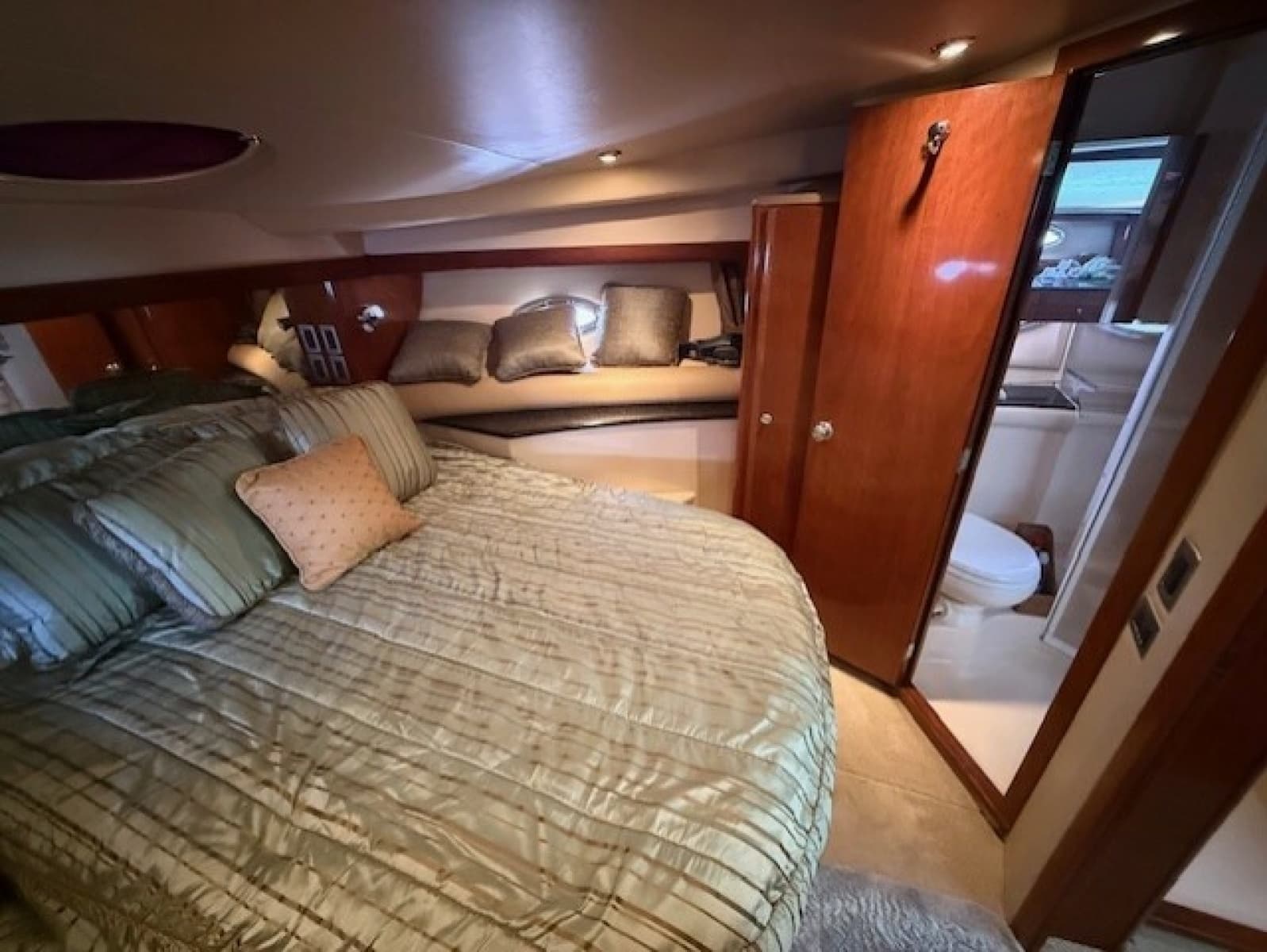 2007 Meridian 408 Aft Cabin - Photo 23