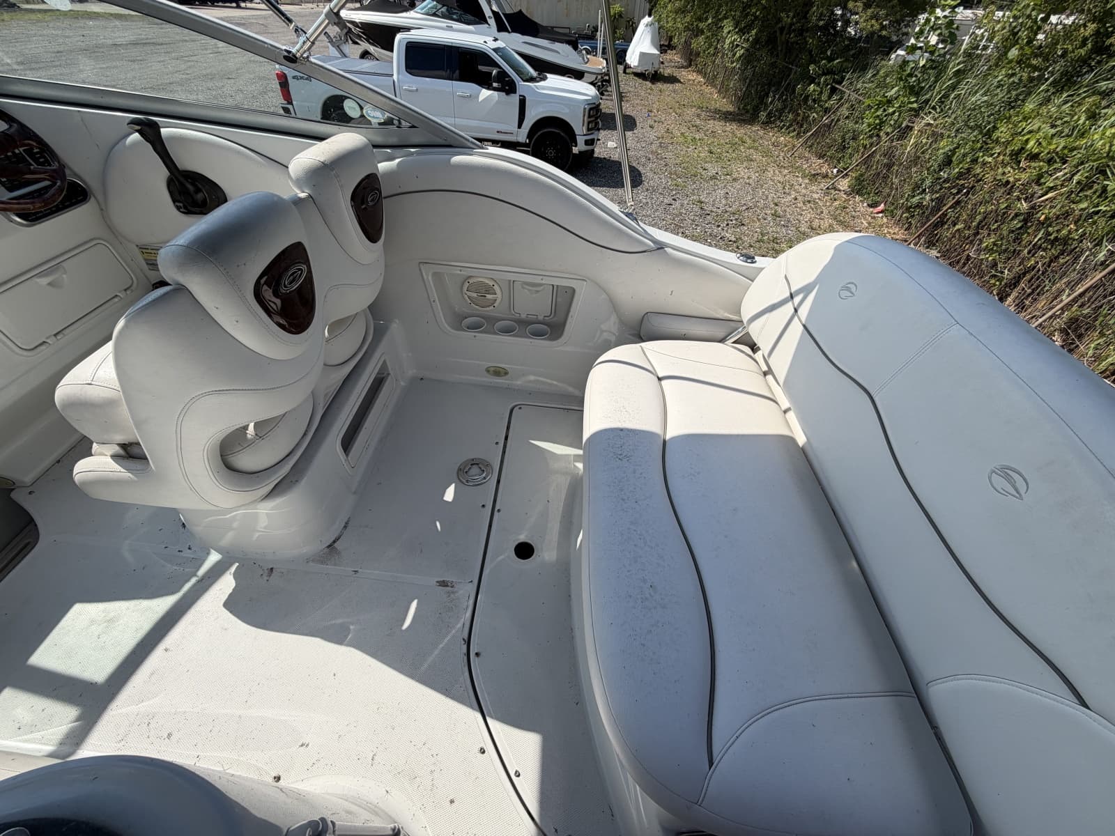 2005 Crownline 250 CR - Photo 12