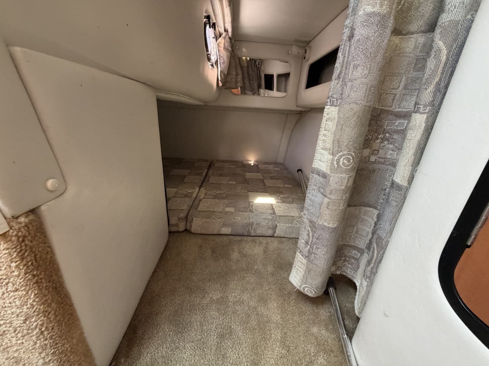 2005 Crownline 250 CR - Photo 21