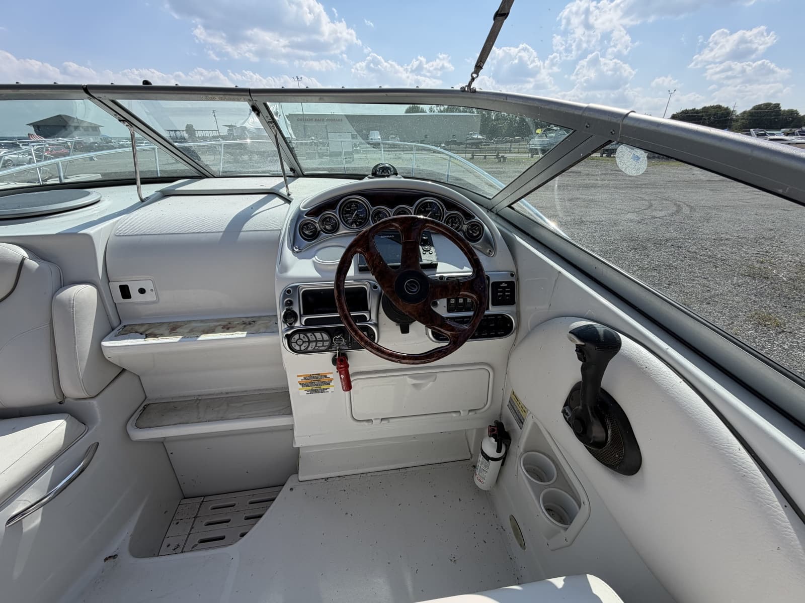 2005 Crownline 250 CR - Photo 14