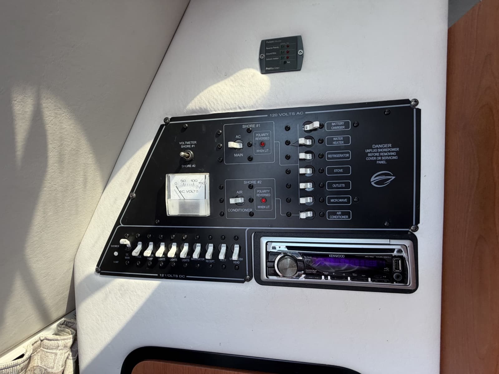 2005 Crownline 250 CR - Photo 18