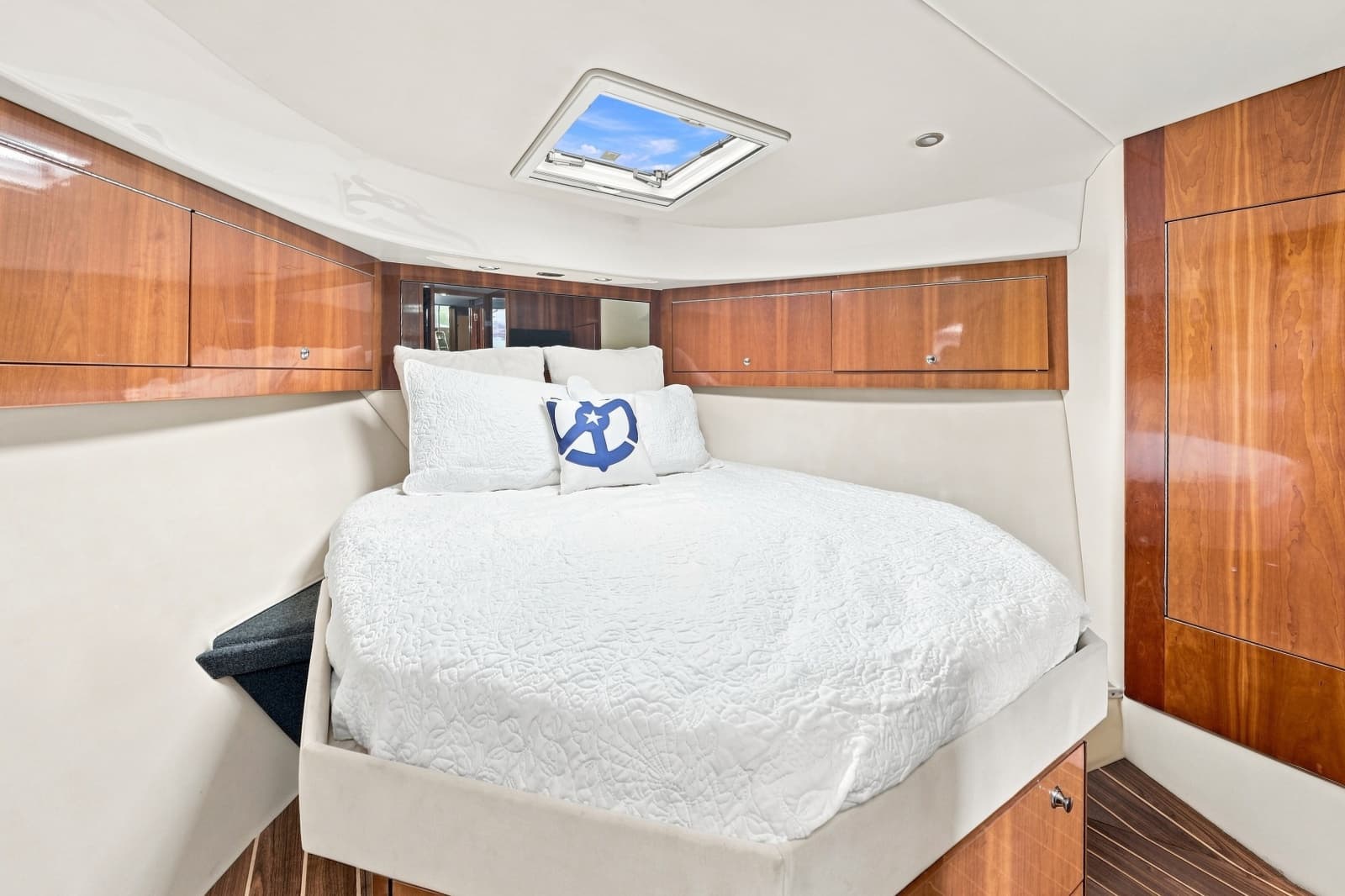 2009 Riviera 4700 Sport Yacht - Photo 20