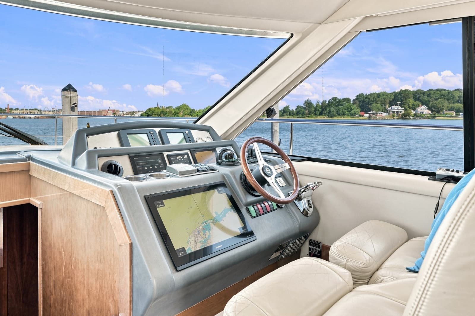 2009 Riviera 4700 Sport Yacht - Photo 16