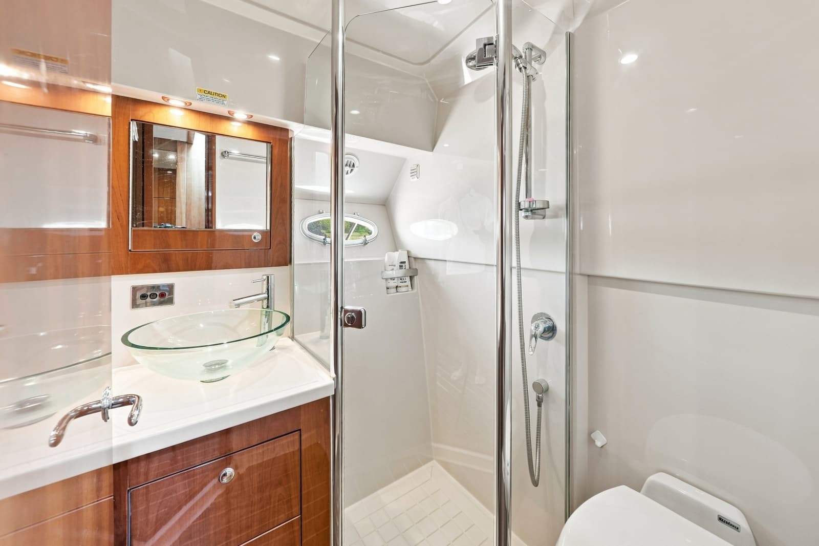 2009 Riviera 4700 Sport Yacht - Photo 21