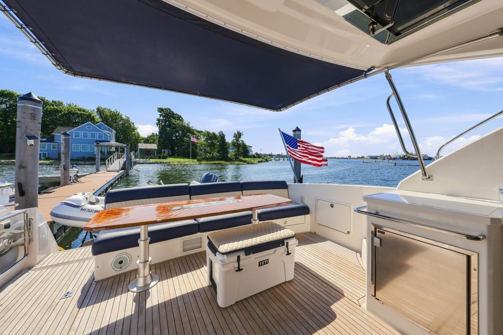 2009 Riviera 4700 Sport Yacht - Photo 8