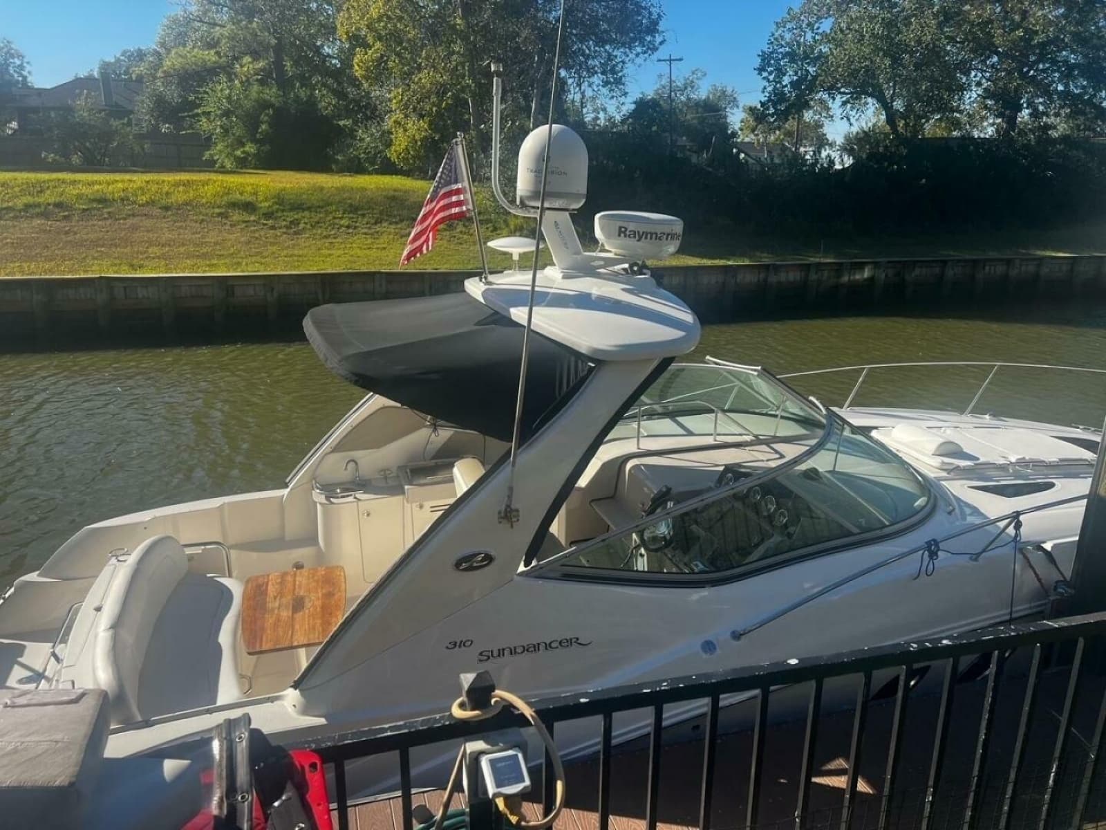 2007 Sea Ray 310 Sundancer - Photo 2