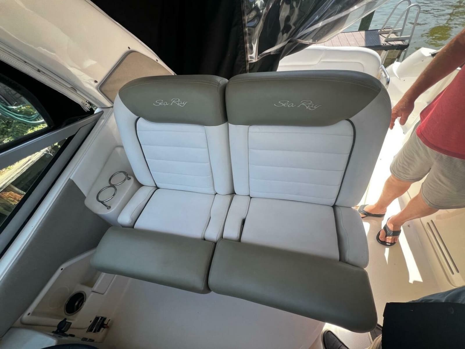 2007 Sea Ray 310 Sundancer - Photo 9