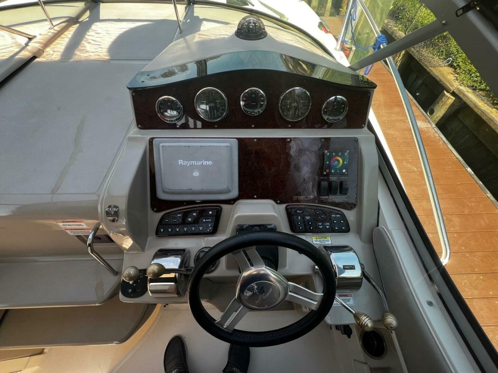 2007 Sea Ray 310 Sundancer - Photo 11