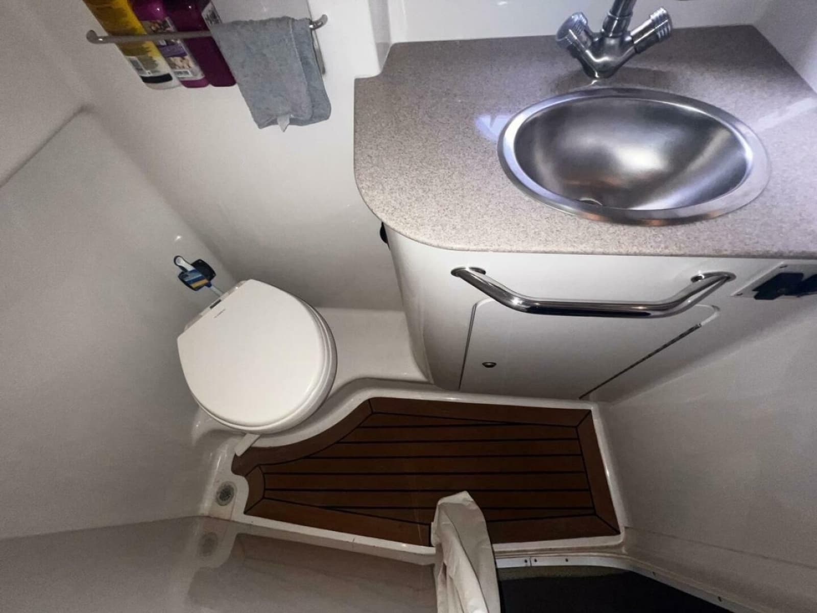 2007 Sea Ray 310 Sundancer - Photo 32