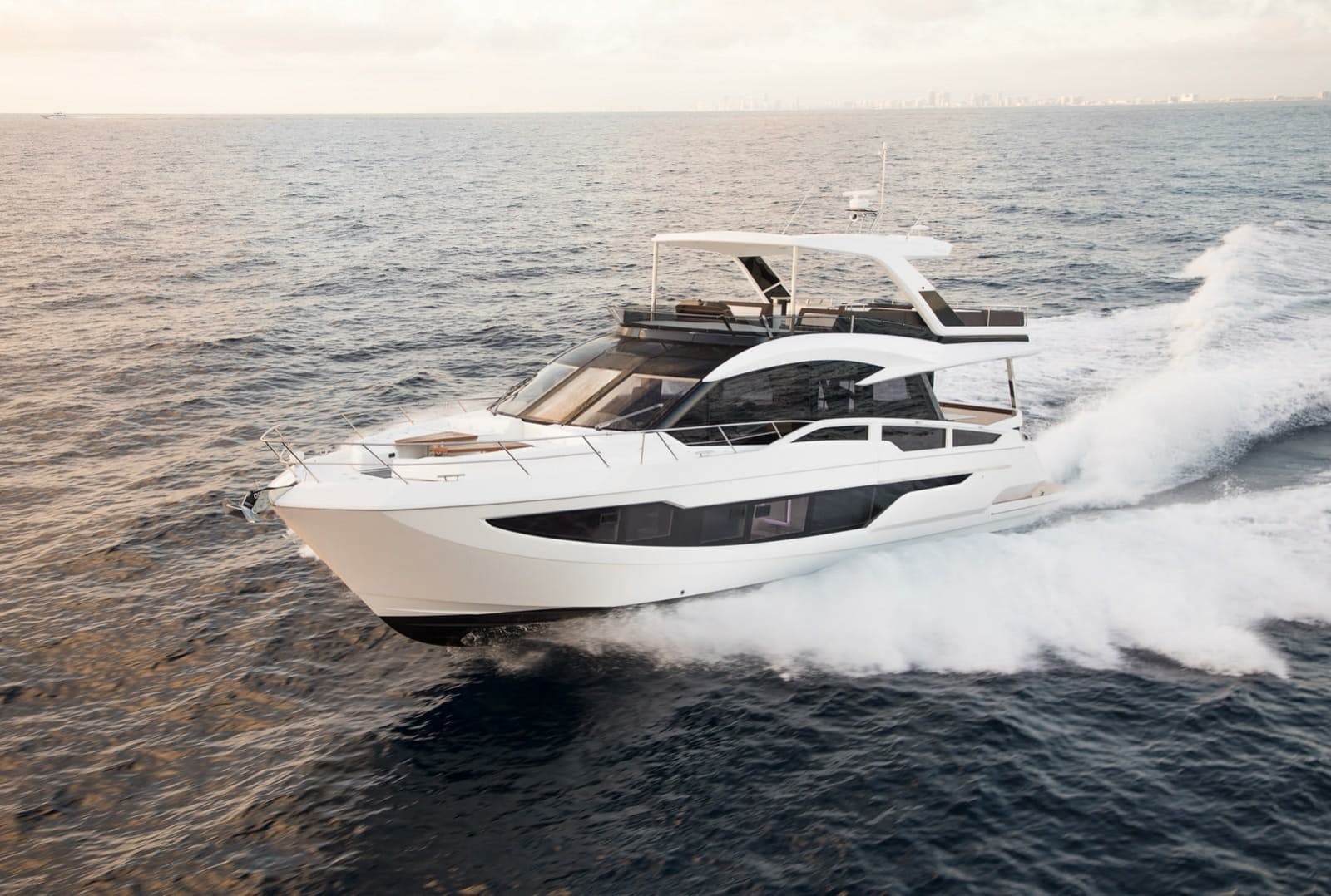 2024 Galeon 640 FLY - Photo 1