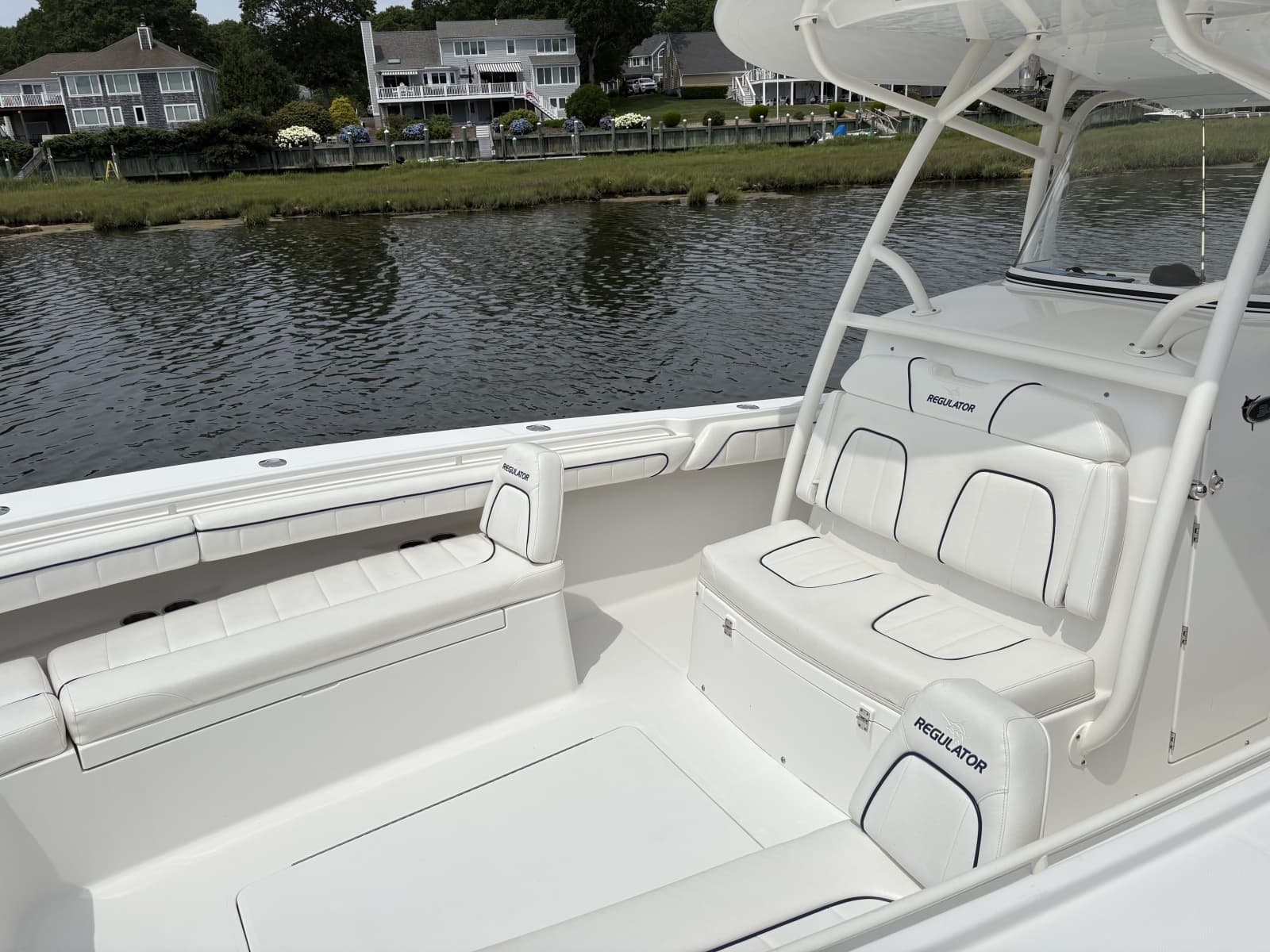 2016 Regulator 34CC - Photo 23