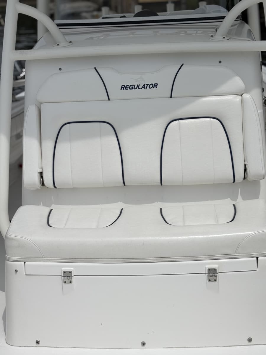 2016 Regulator 34CC - Photo 22
