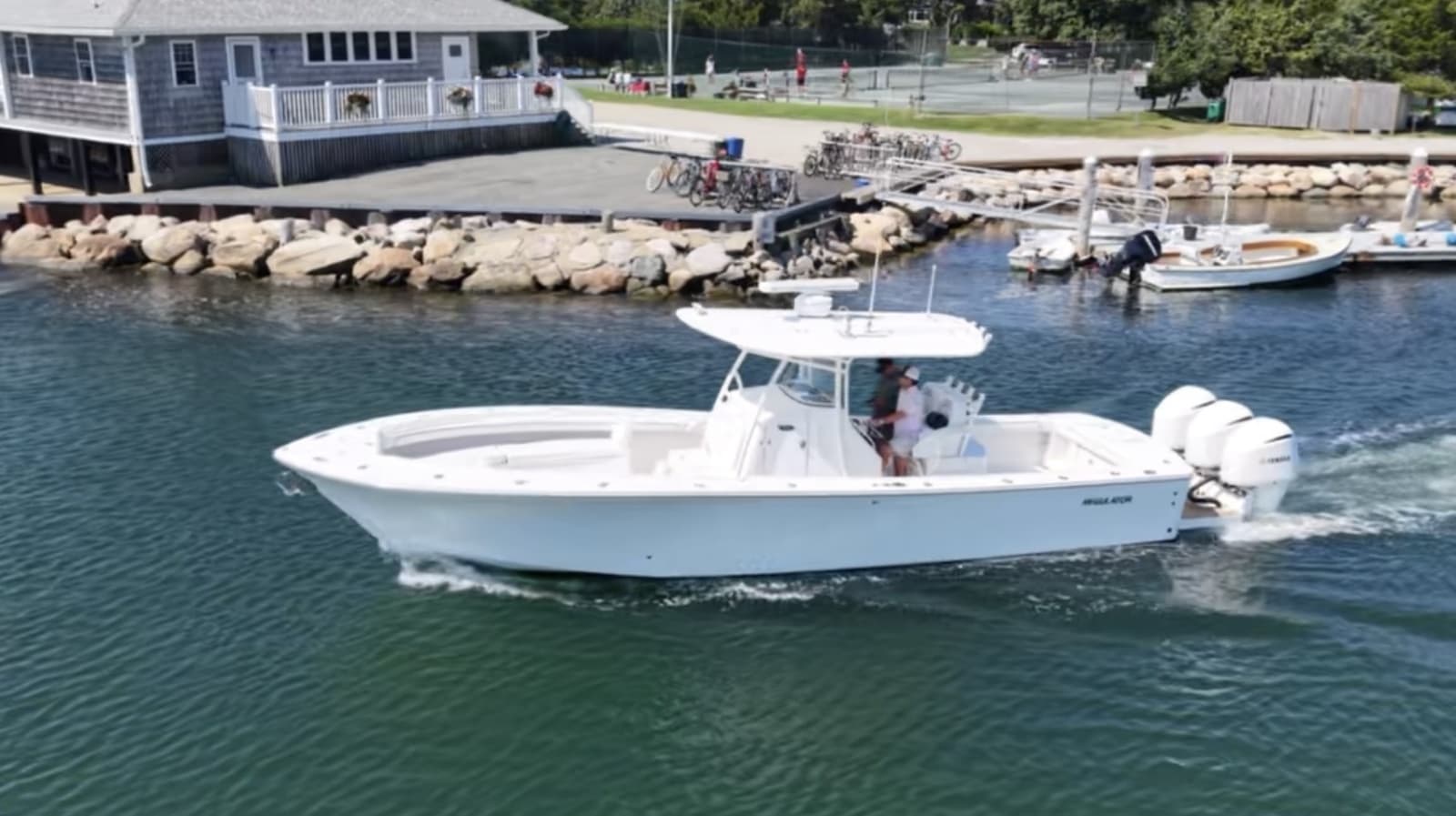 2016 Regulator 34CC - Photo 3