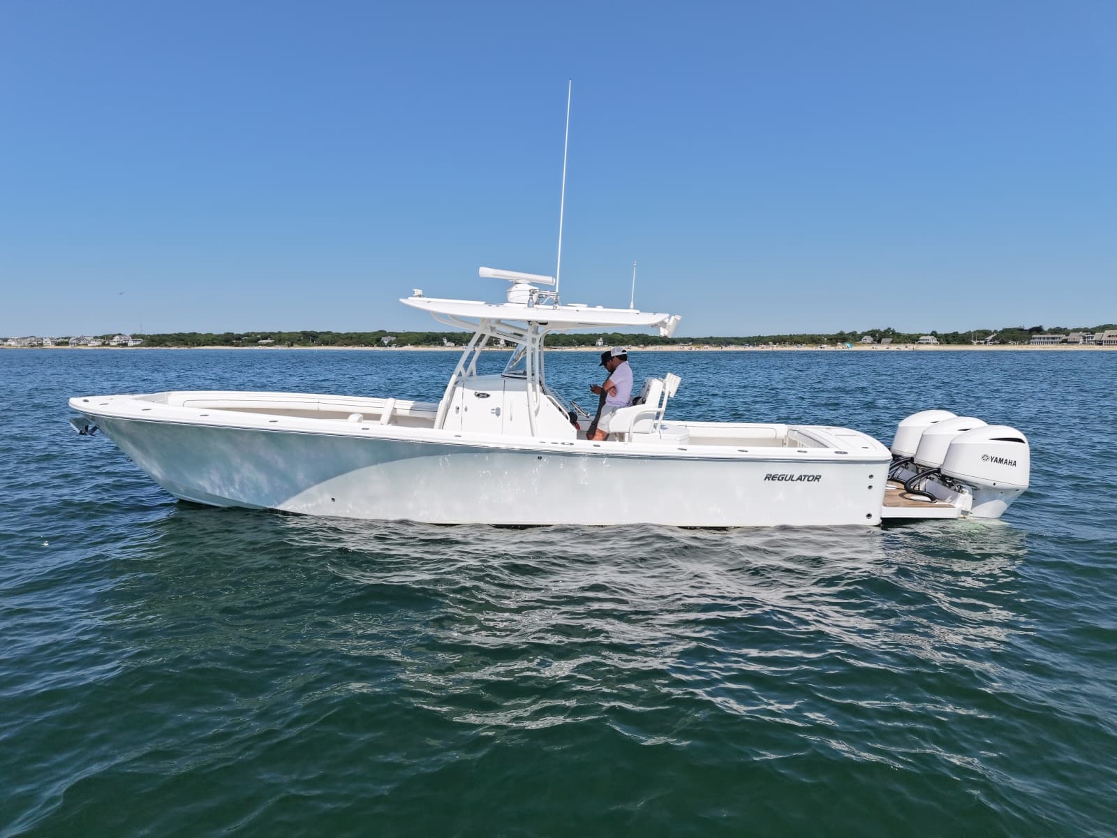 2016 Regulator 34CC - Photo 13