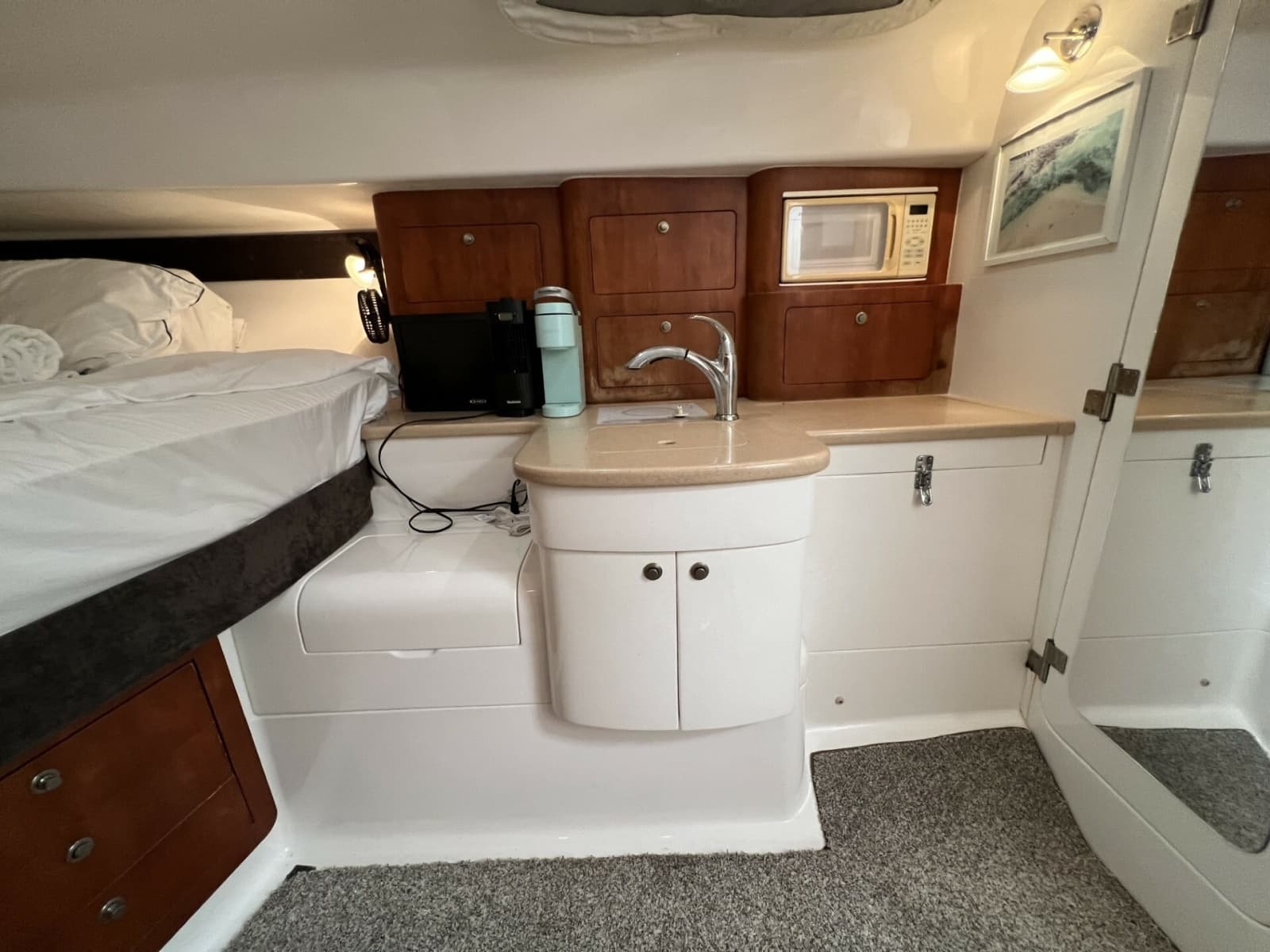 2007 Intrepid 377 Walkaround - Photo 31