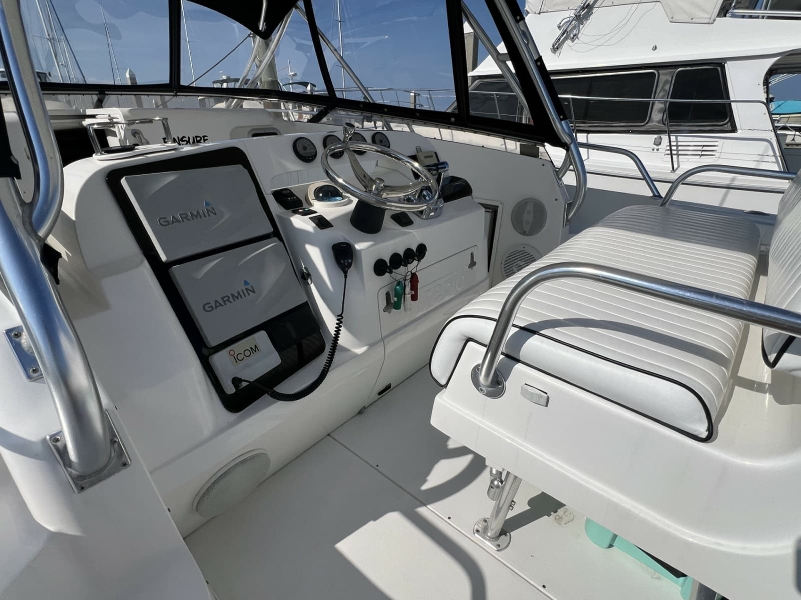2007 Intrepid 377 Walkaround - Photo 18