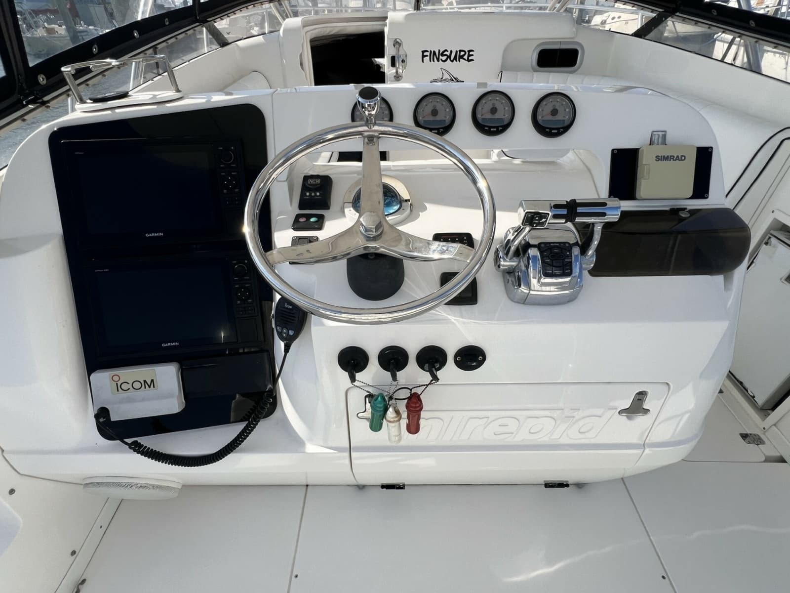 2007 Intrepid 377 Walkaround - Photo 21