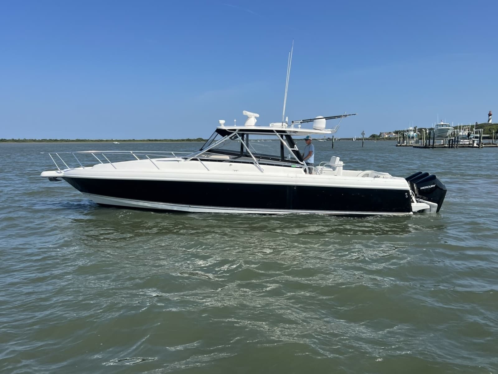 2007 Intrepid 377 Walkaround - Photo 6