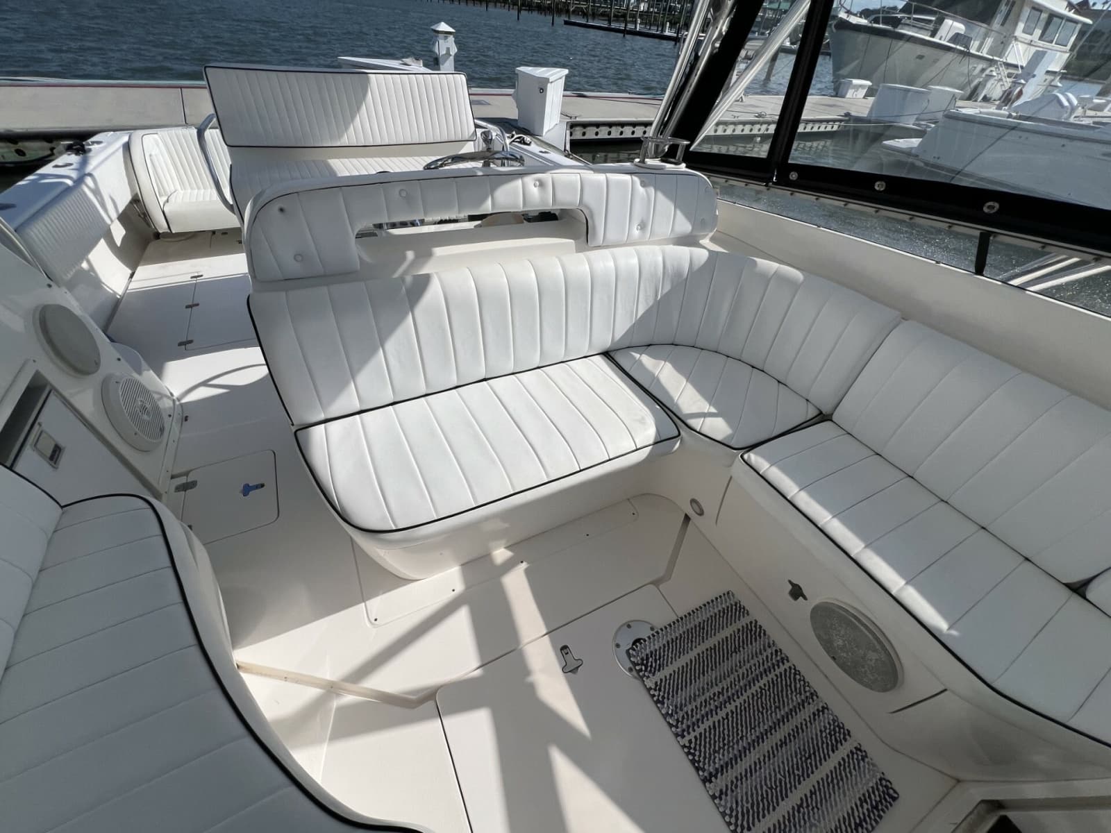 2007 Intrepid 377 Walkaround - Photo 25