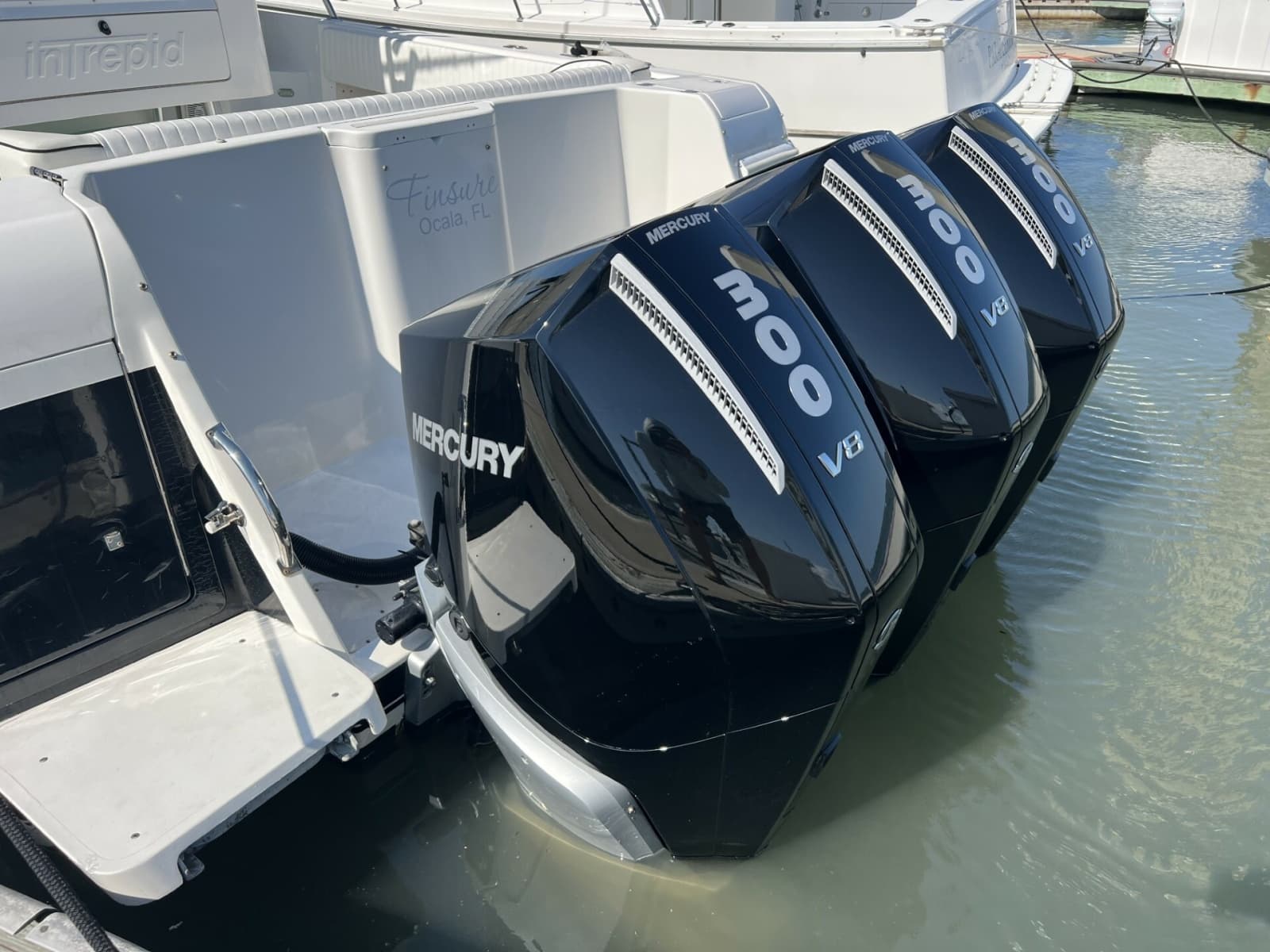 2007 Intrepid 377 Walkaround - Photo 10