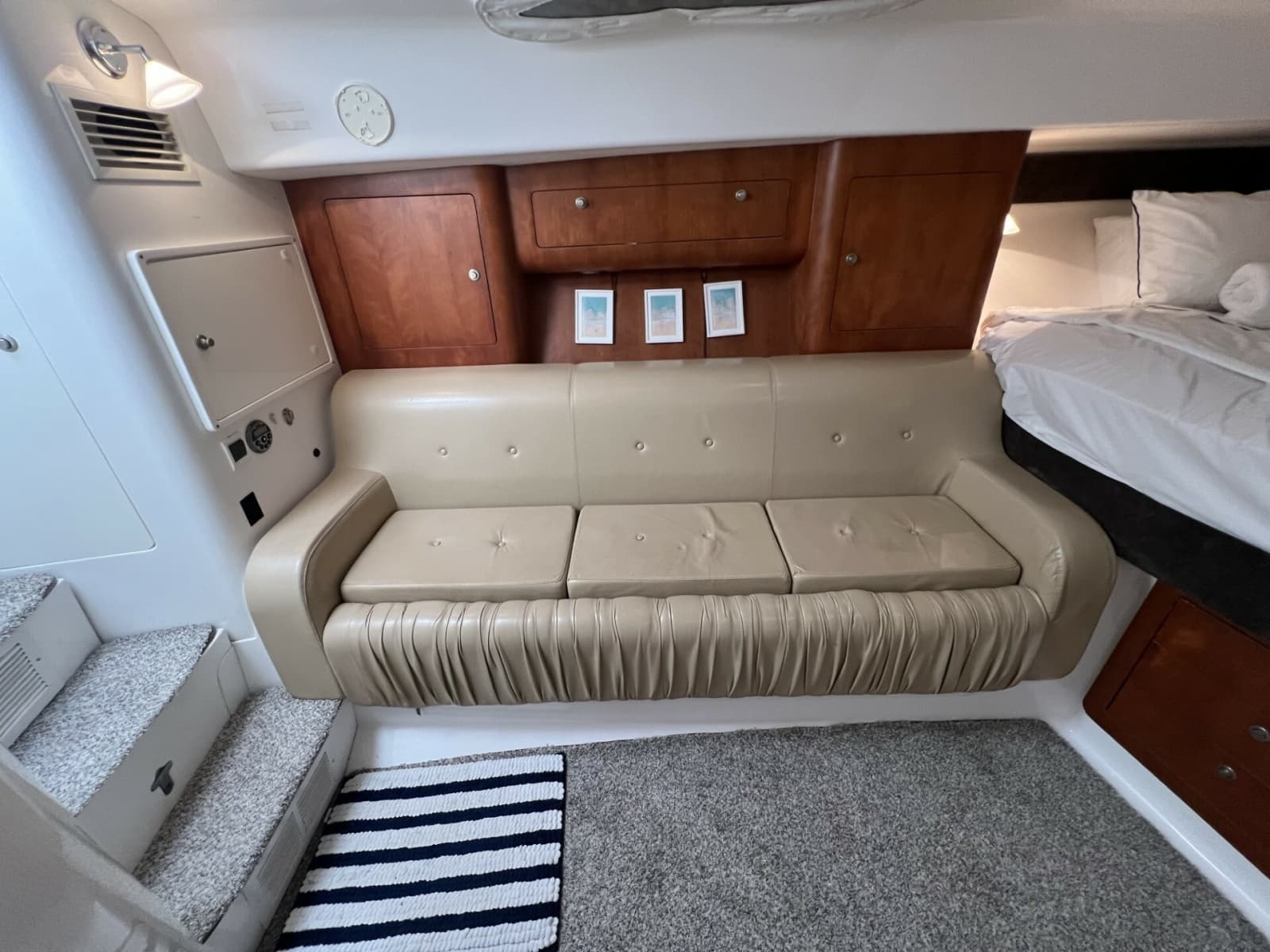 2007 Intrepid 377 Walkaround - Photo 33