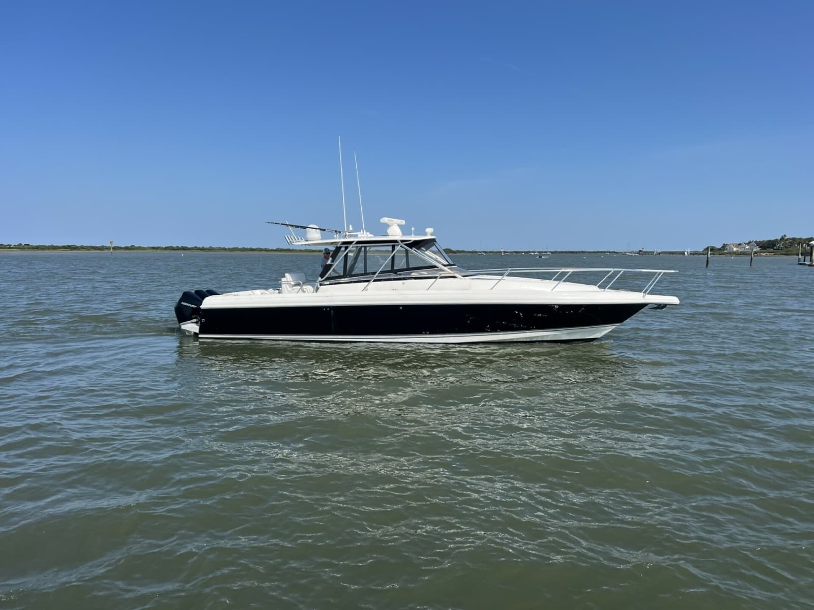 2007 Intrepid 377 Walkaround - Photo 2