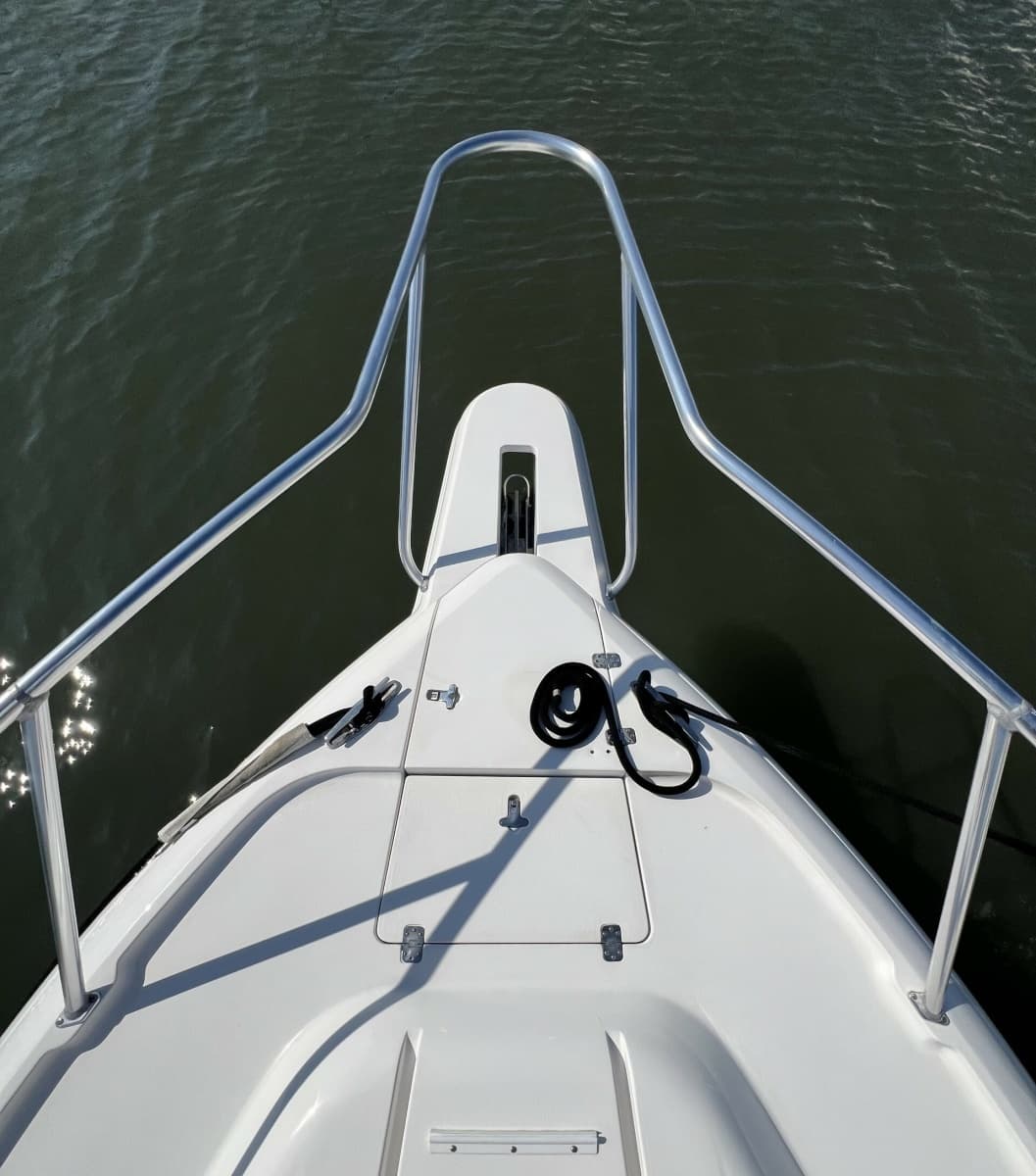 2007 Intrepid 377 Walkaround - Photo 28