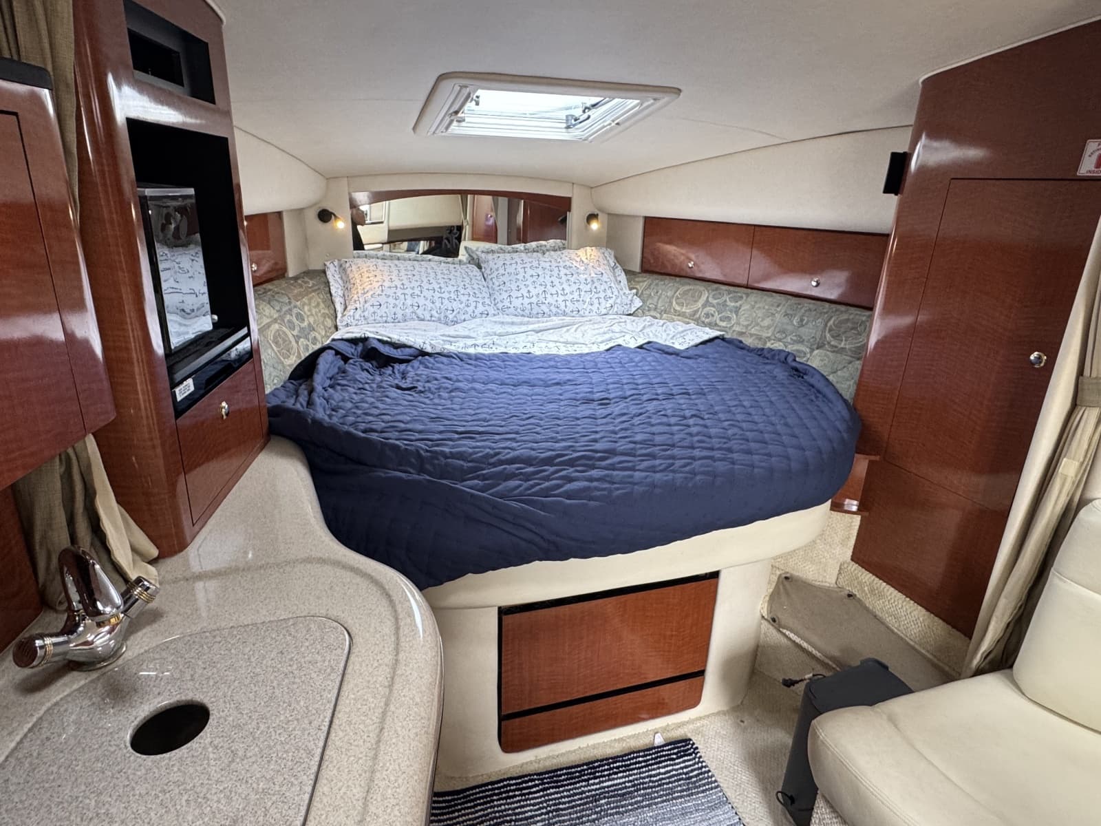 2004 Sea Ray 320 Sundancer - Photo 12