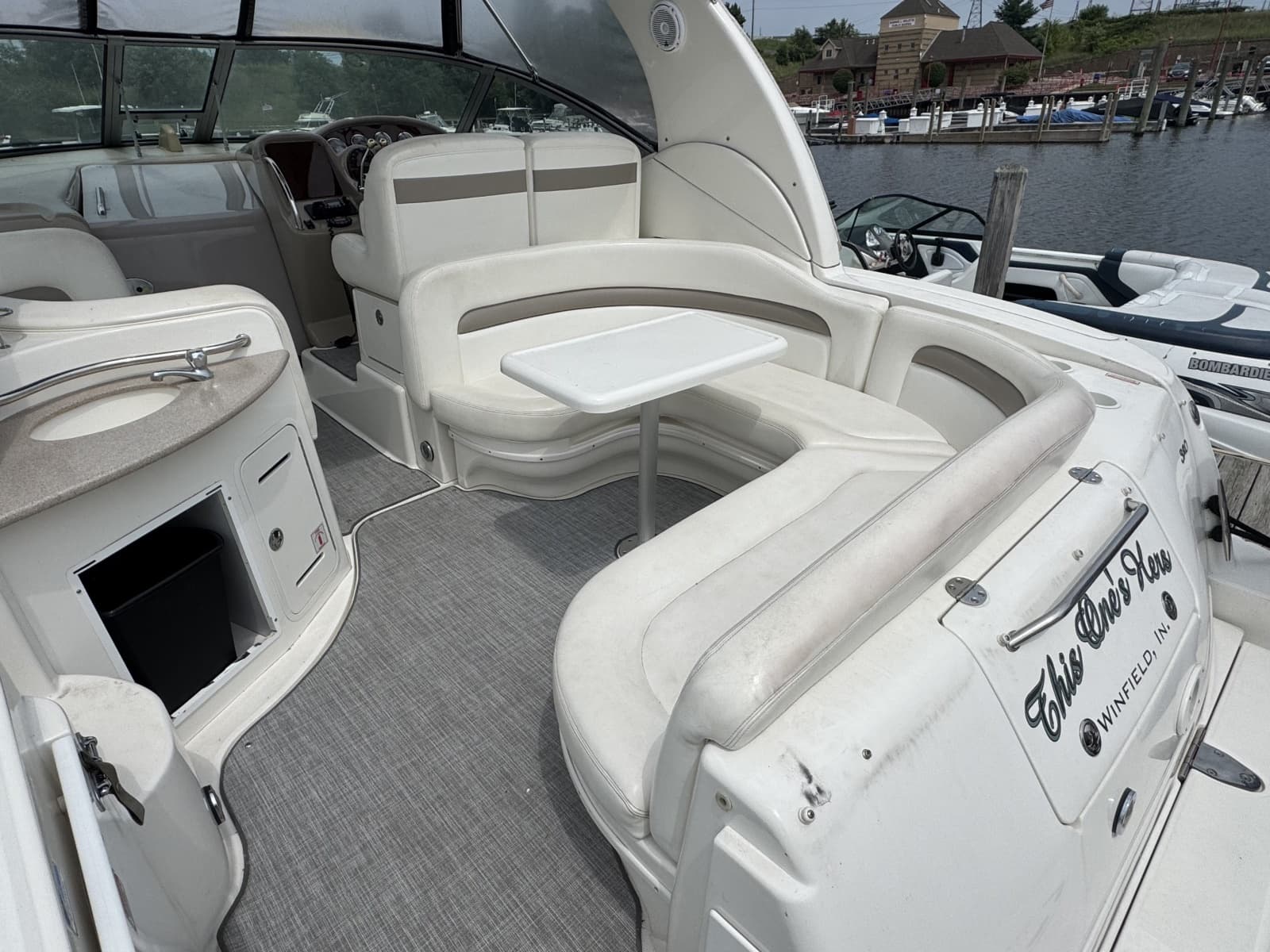 2004 Sea Ray 320 Sundancer - Photo 4