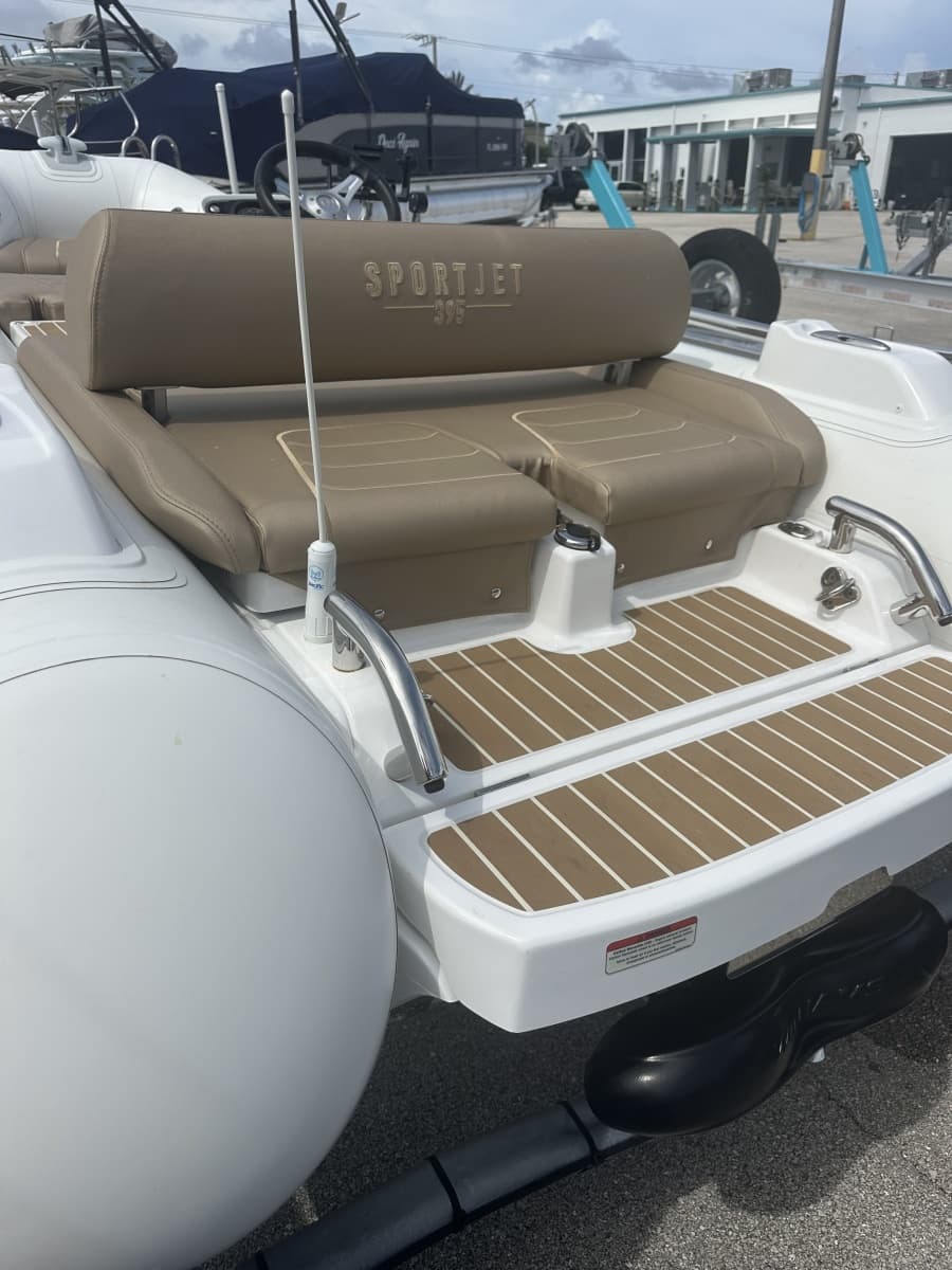 2026 Williams Jet Tenders  - Photo 3