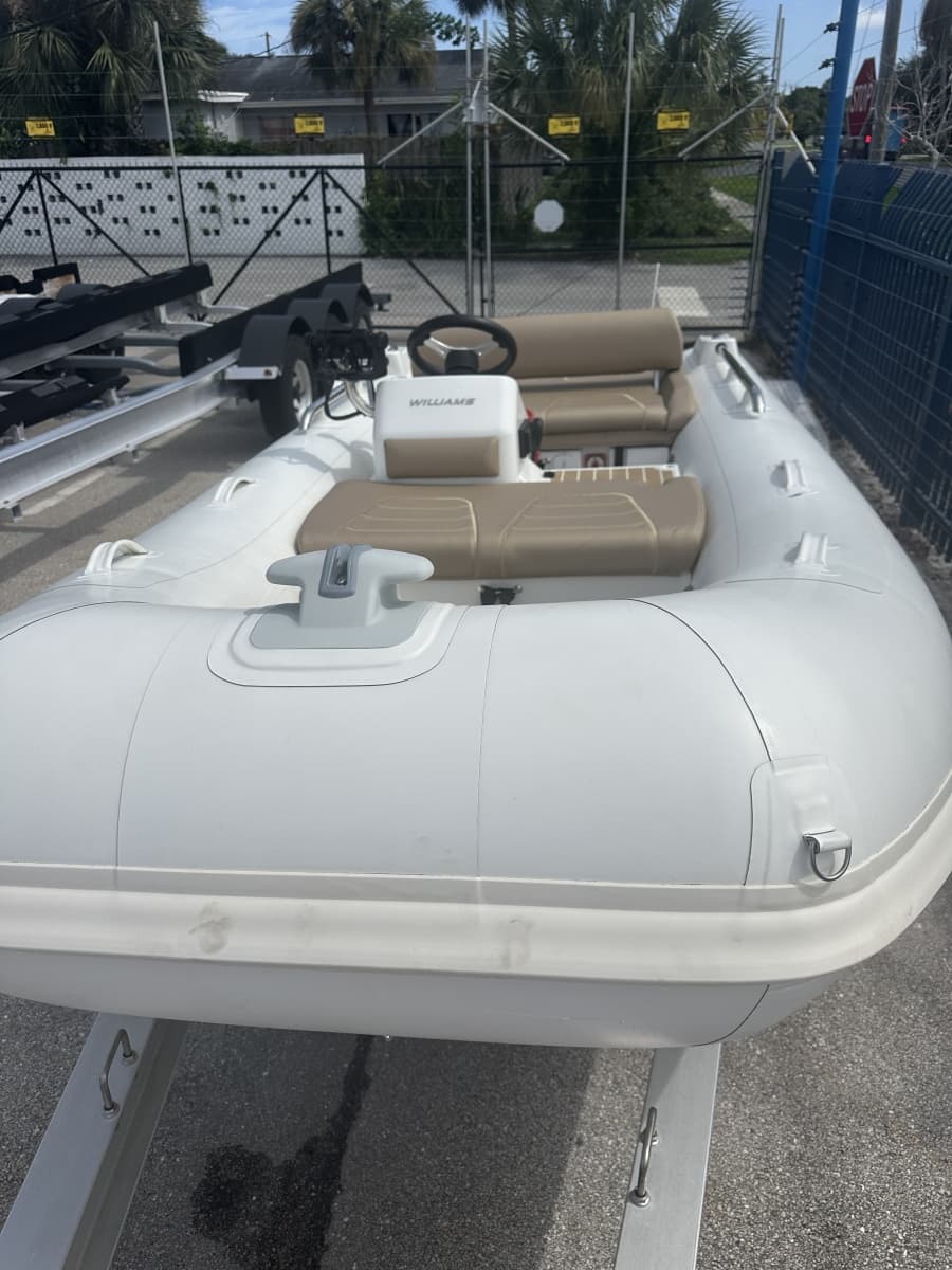 2026 Williams Jet Tenders  - Photo 6