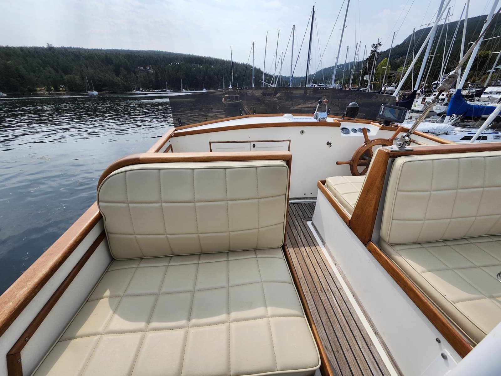 1974 Grand Banks 32 - Photo 16