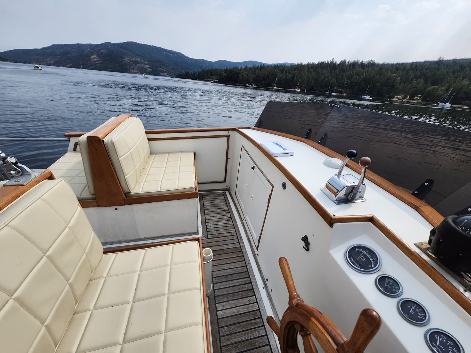 1974 Grand Banks 32 - Photo 19