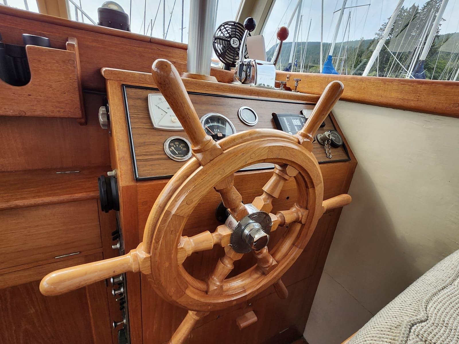 1974 Grand Banks 32 - Photo 8