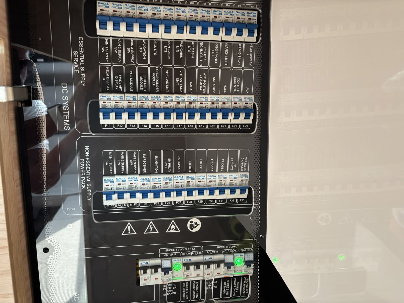2023 Axopar 45 XC Cross Cabin - Photo 14
