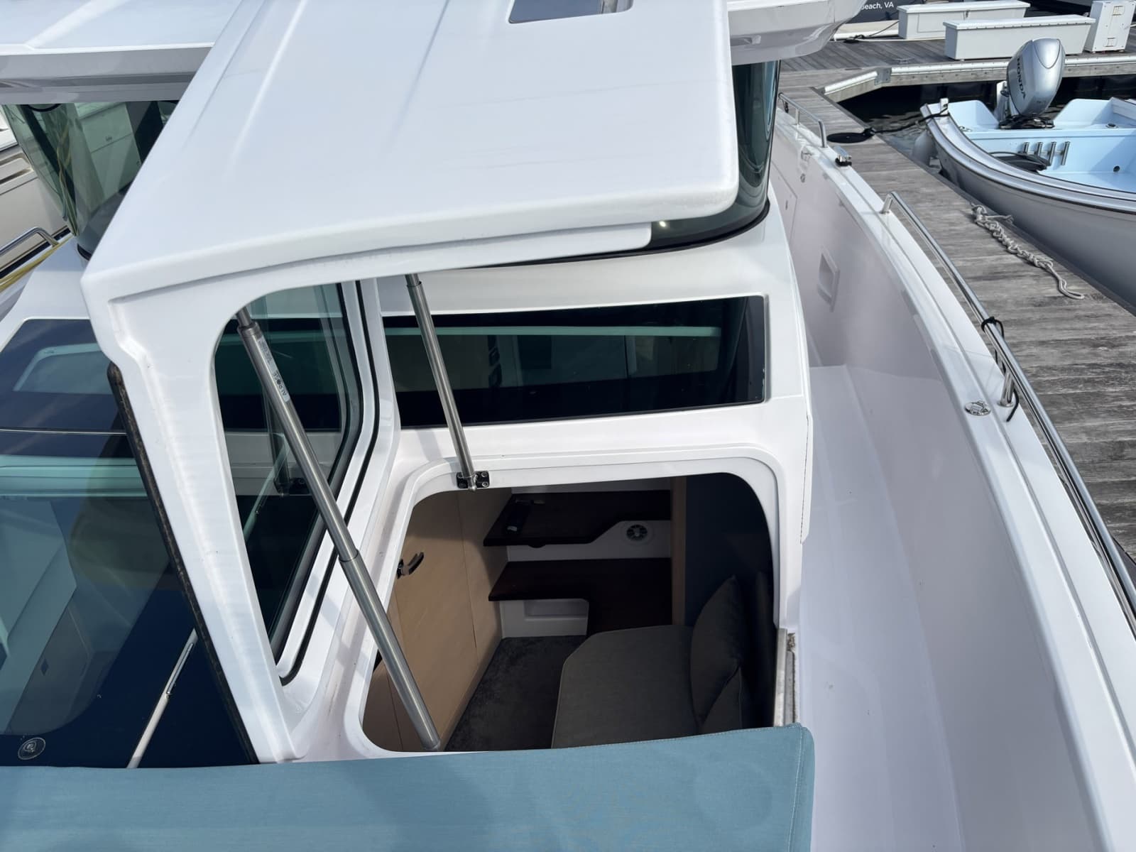 2023 Axopar 45 XC Cross Cabin - Photo 35