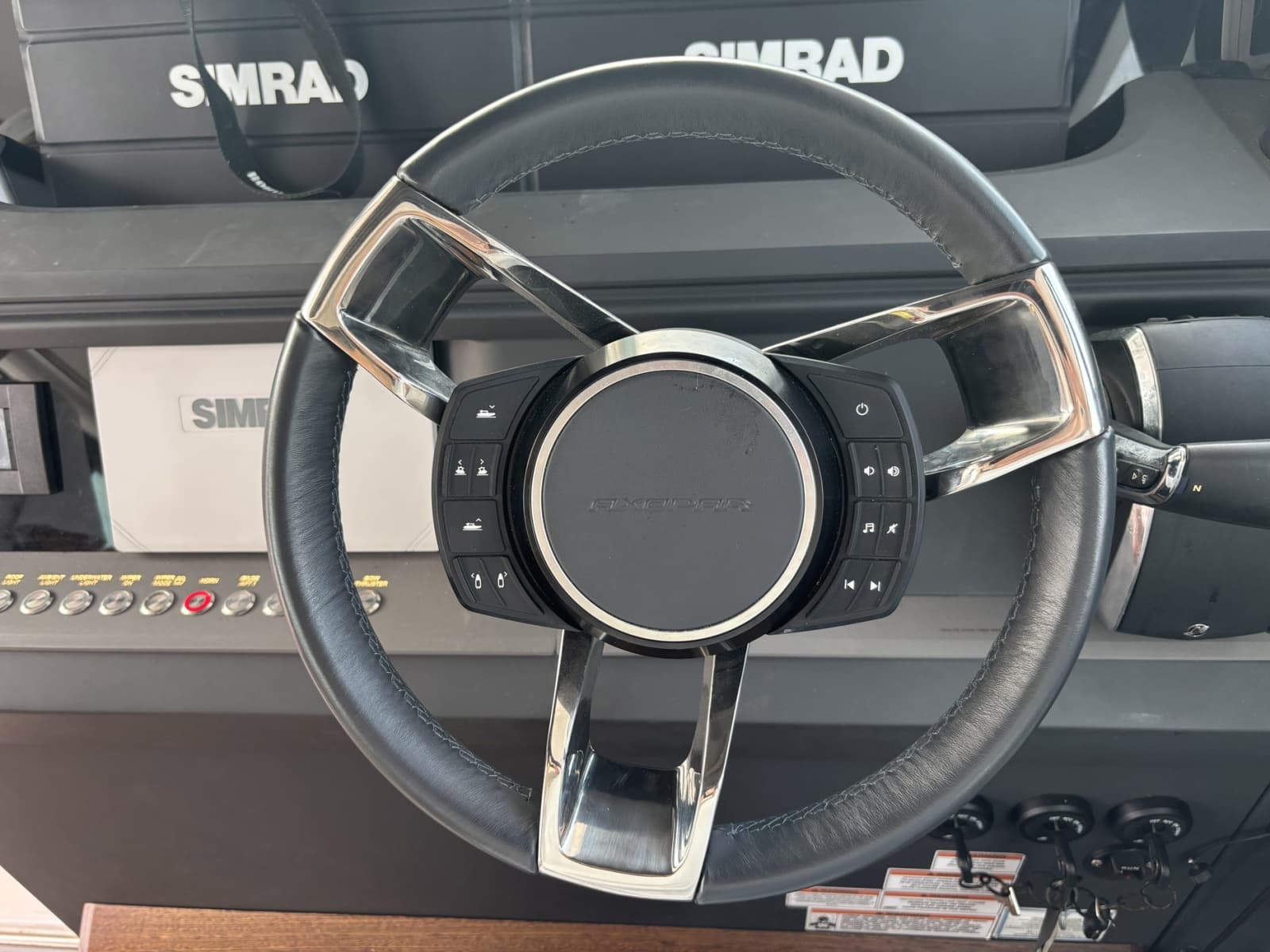 2023 Axopar 45 XC Cross Cabin - Photo 11