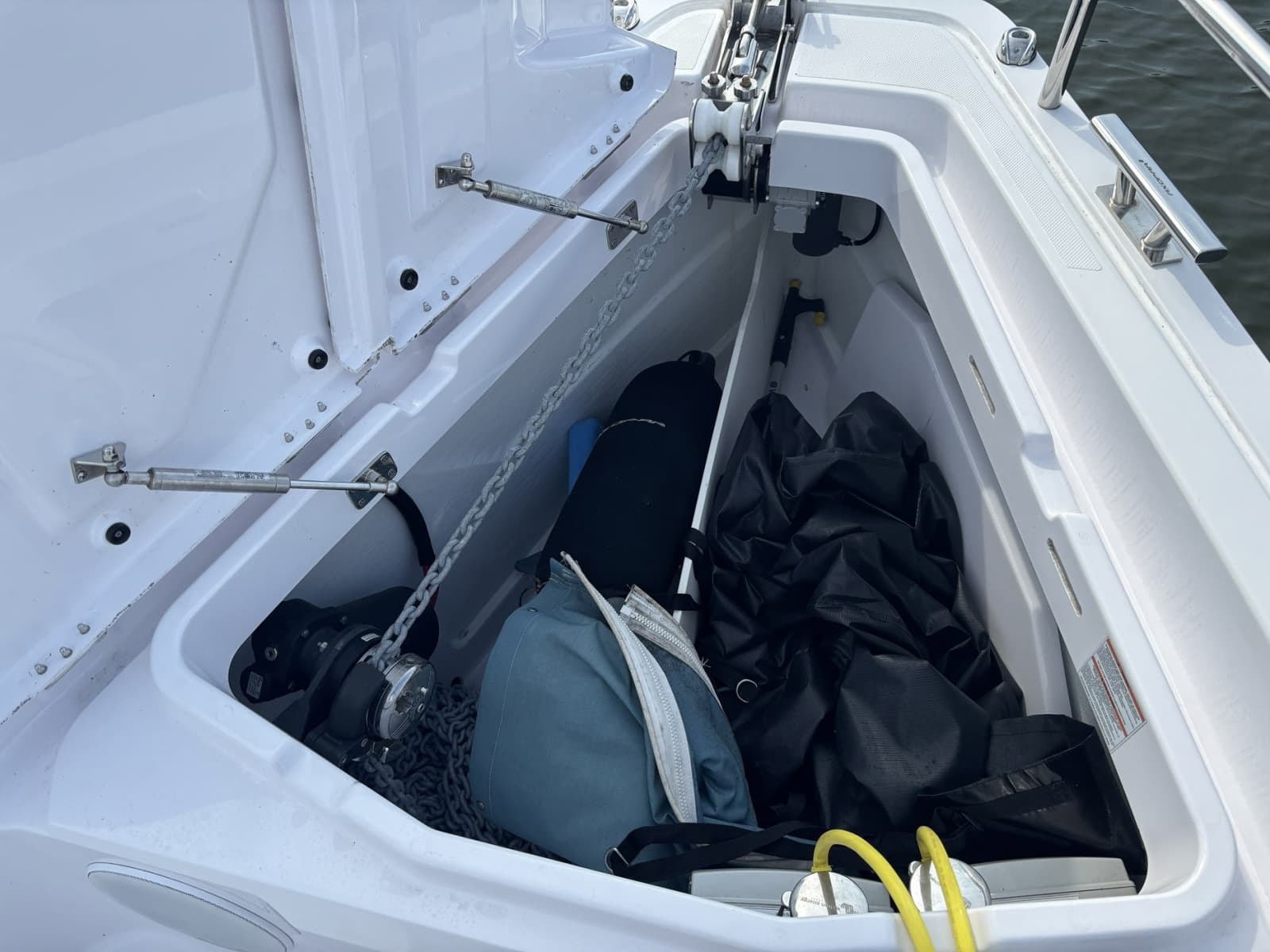 2023 Axopar 45 XC Cross Cabin - Photo 32